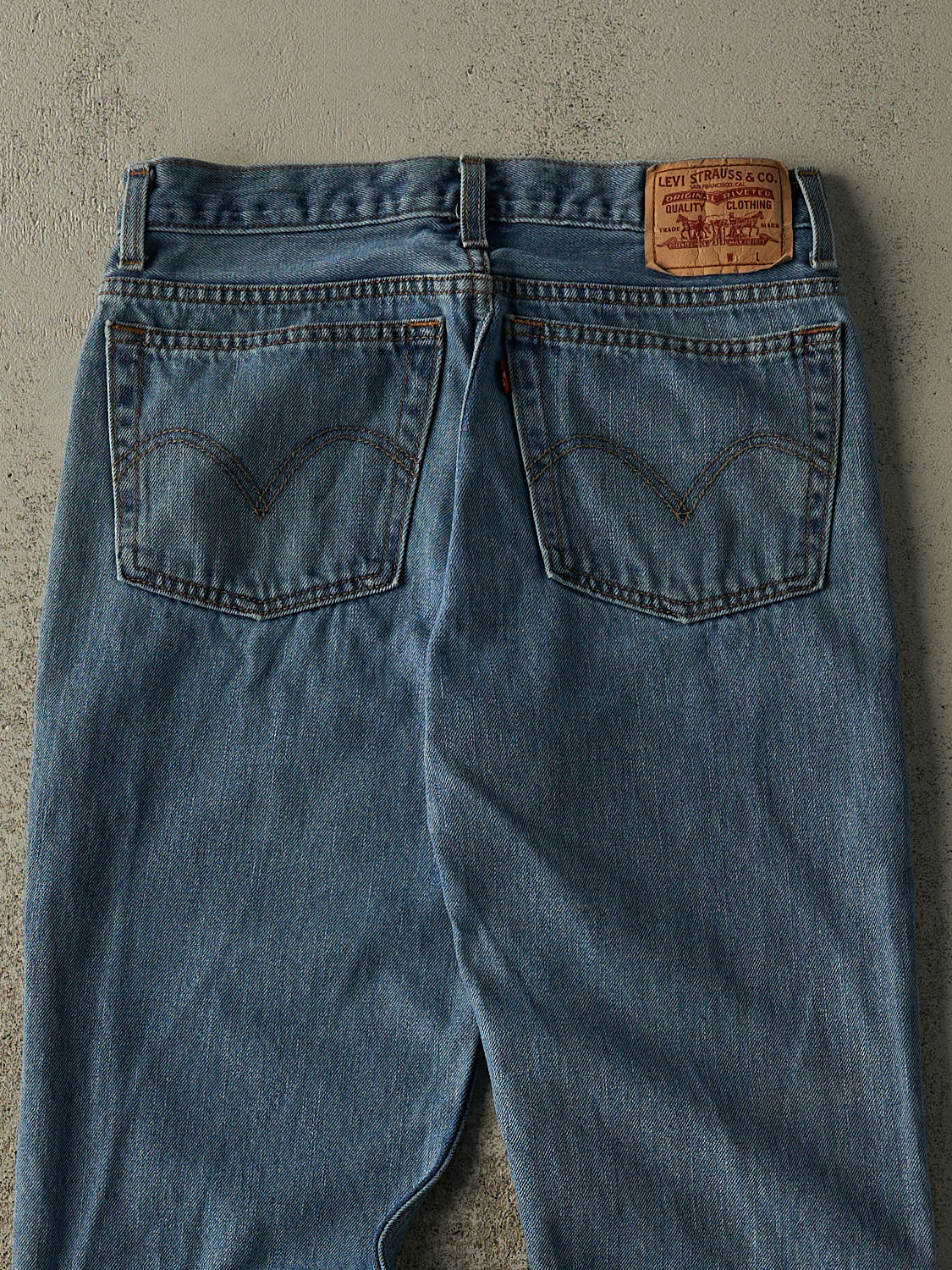Vintage Y2K Light Wash Levi's Slim Fit Jeans (29x30.5)