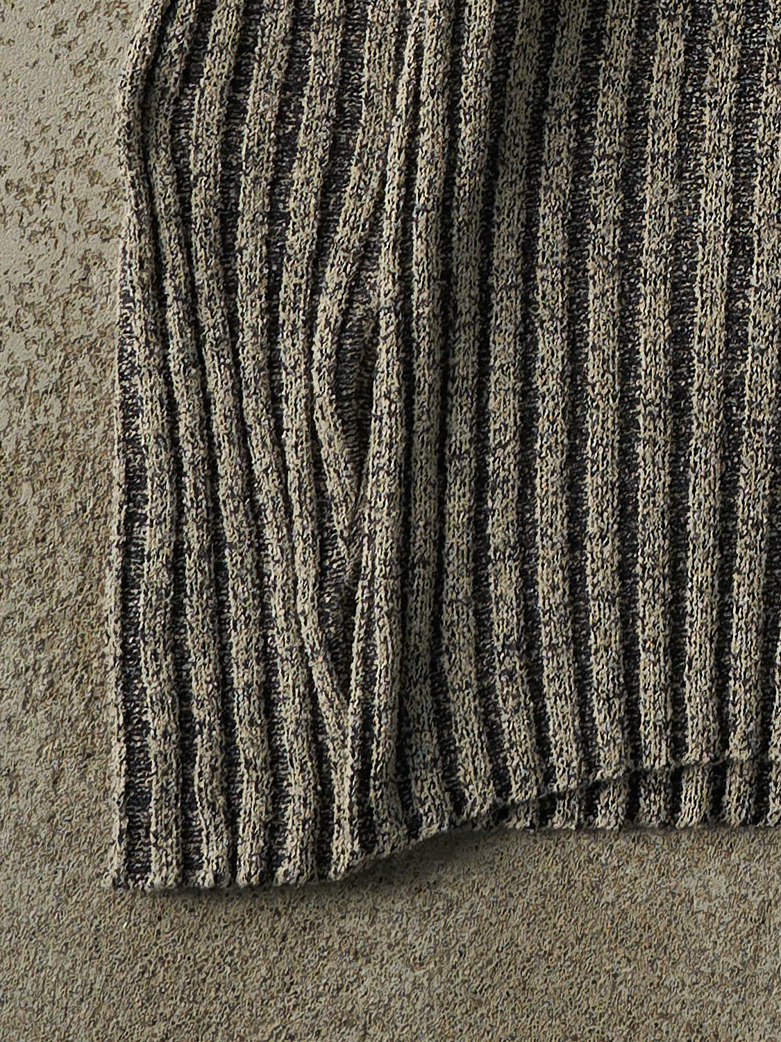 Vintage Y2K Beige Striped Knit Pullover (M/L)