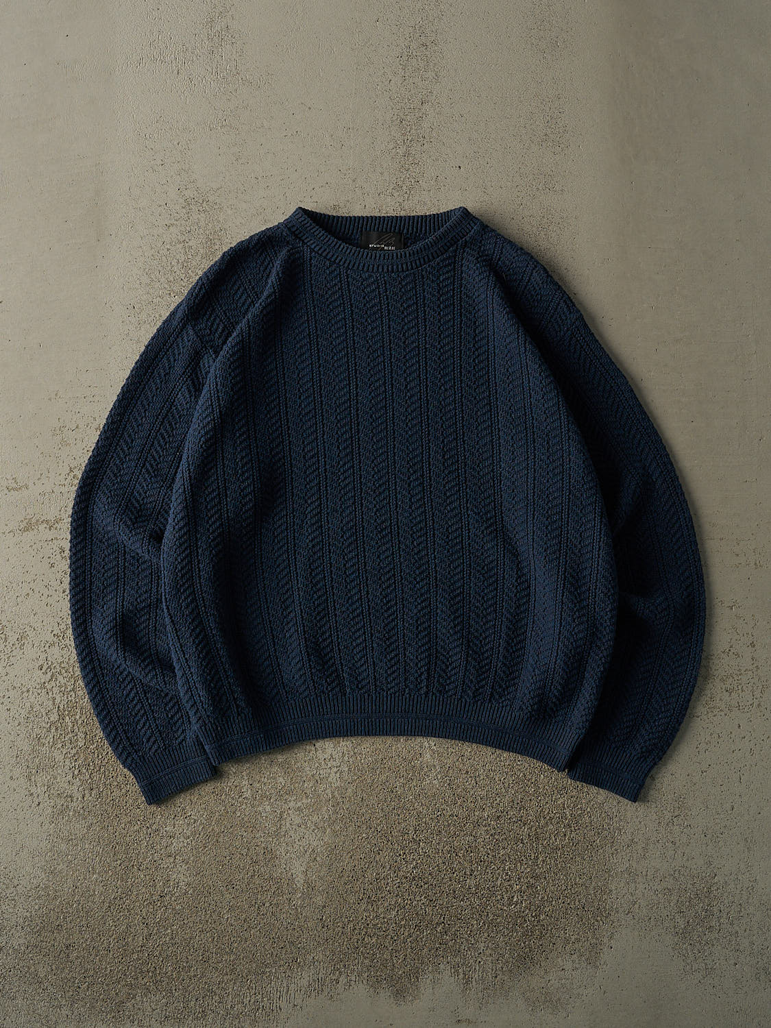 Vintage 90s Navy Blue Patterned Boxy Knit Pullover (L/XL)