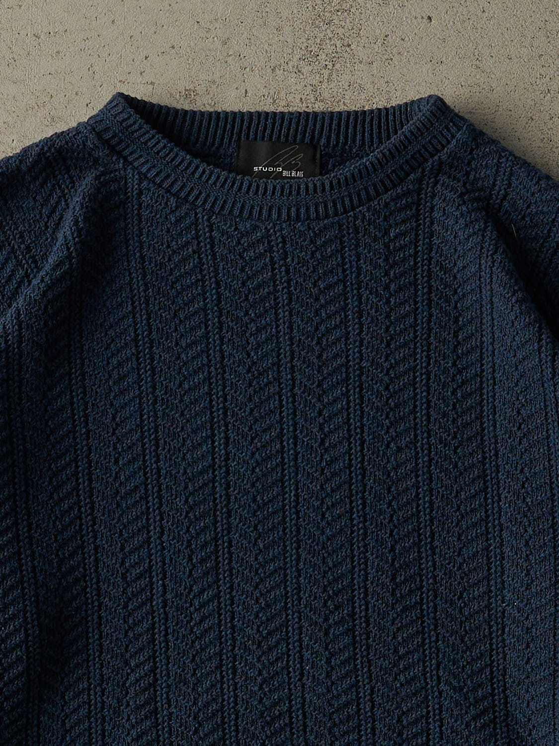 Vintage 90s Navy Blue Patterned Boxy Knit Pullover (L/XL)