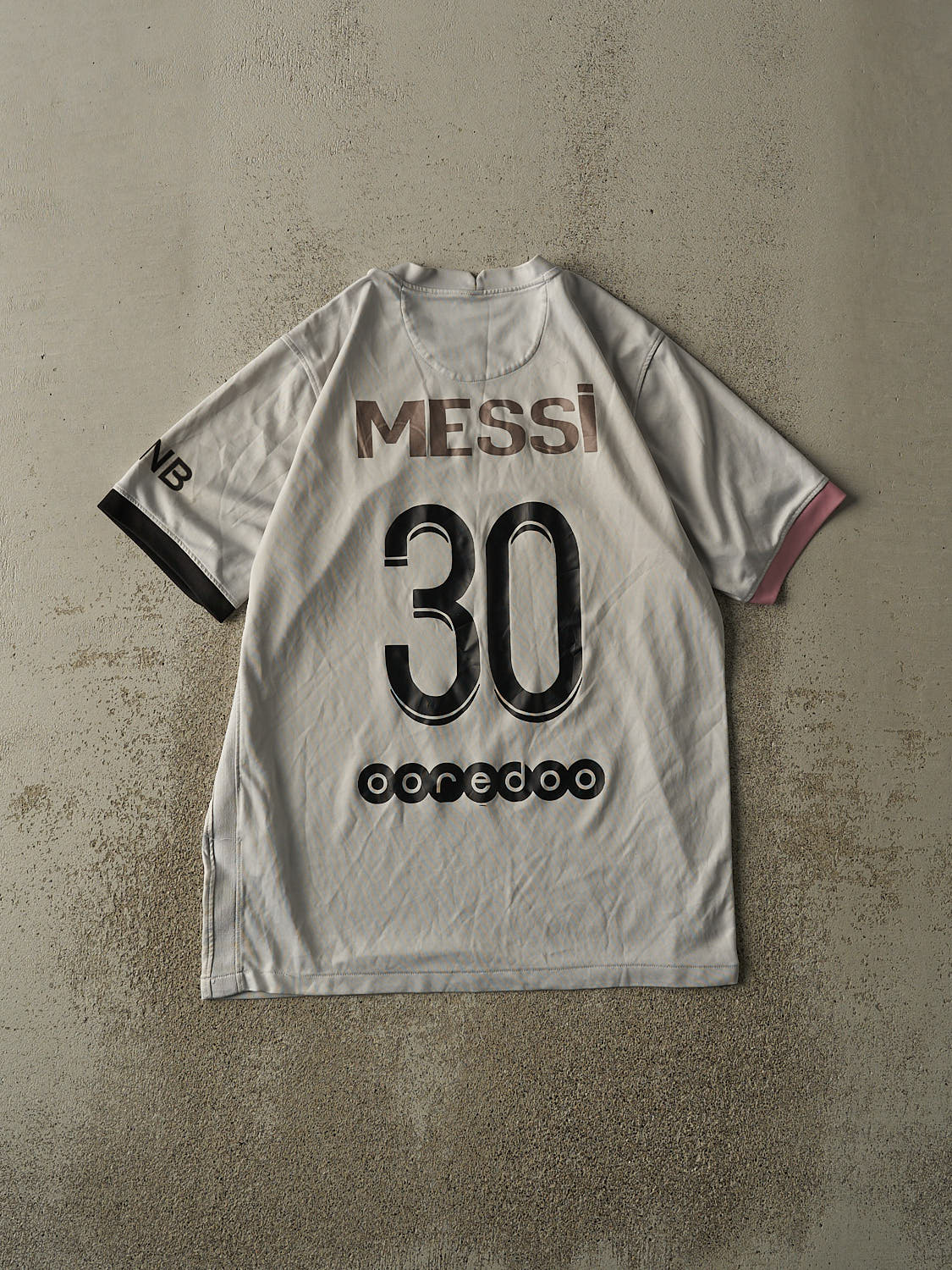 Vintage Y2K White Paris Saint Germain Lionel Messi Soccer Jersey (M/L)
