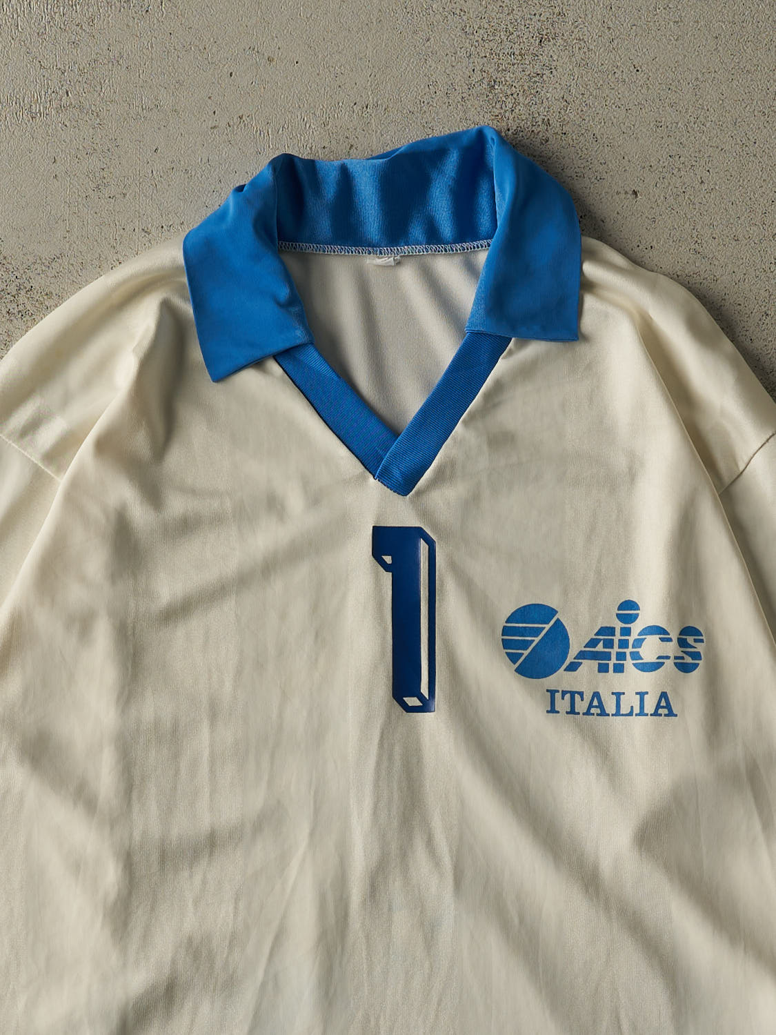 Vintage Y2K White & Blue Italia Long Sleeve Soccer Jersey (L/XL)