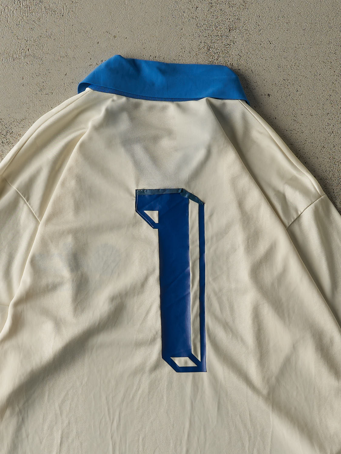 Vintage Y2K White & Blue Italia Long Sleeve Soccer Jersey (L/XL)