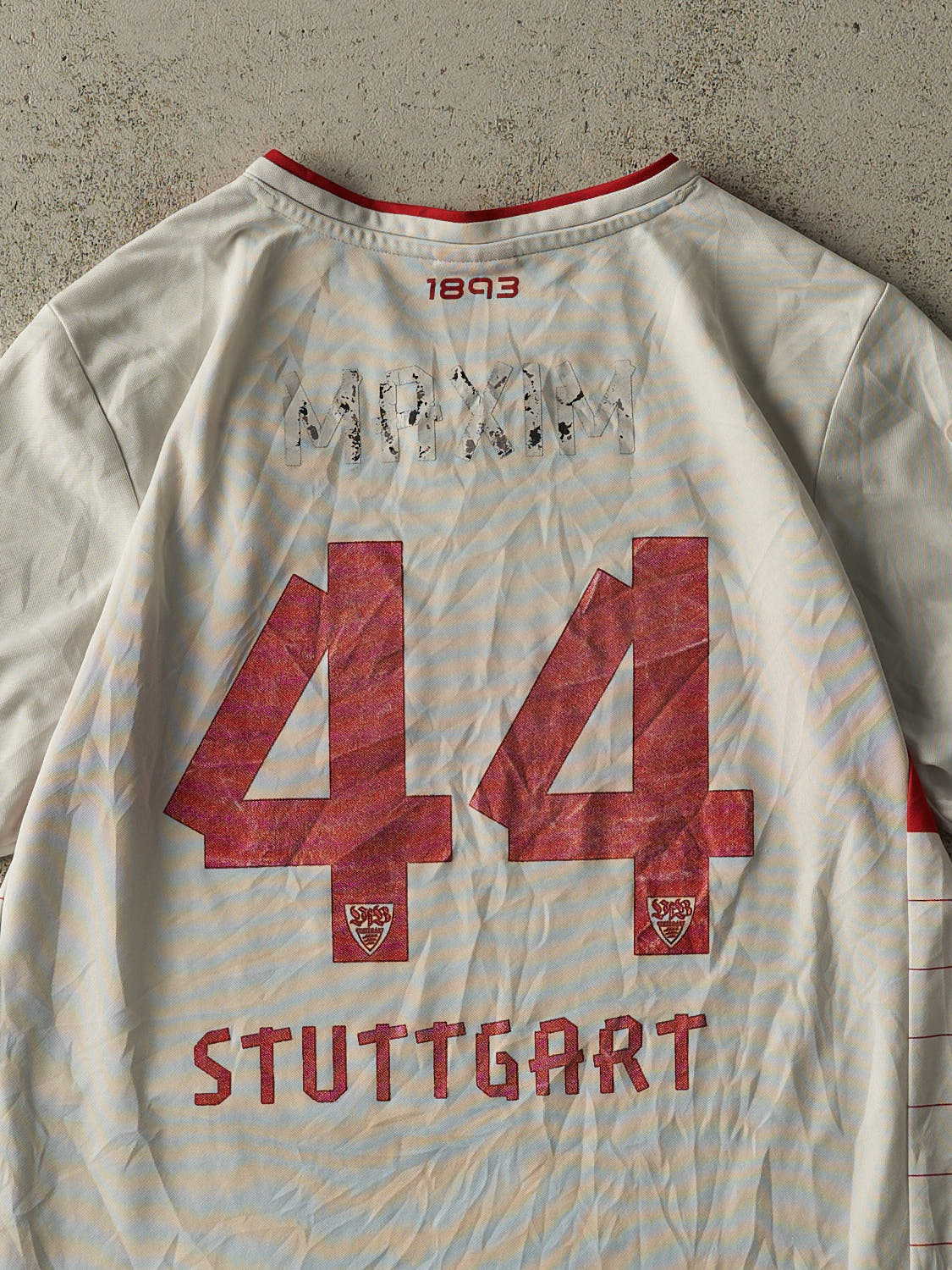 Vintage Y2K White & Red Mercedes Benz VfB Stuttgart #44 Alexandru Maxim Soccer Jersey (M)
