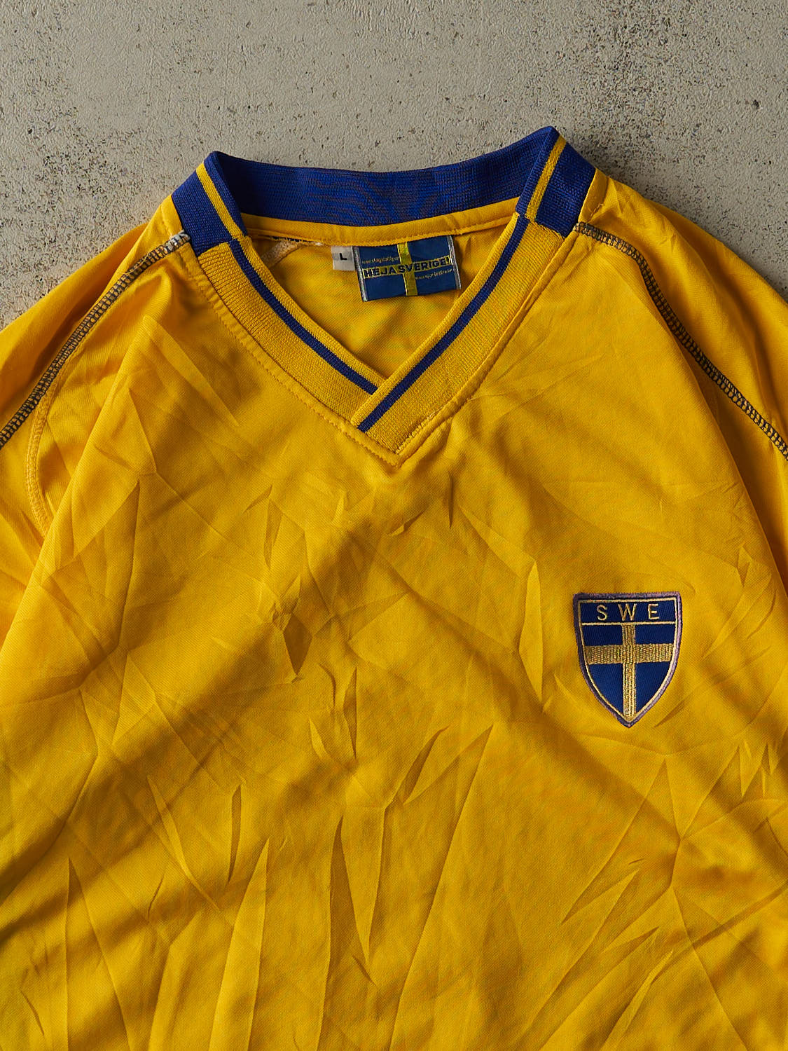 Vintage Y2K Yellow & Blue Sweden Soccer Jersey (M/L)