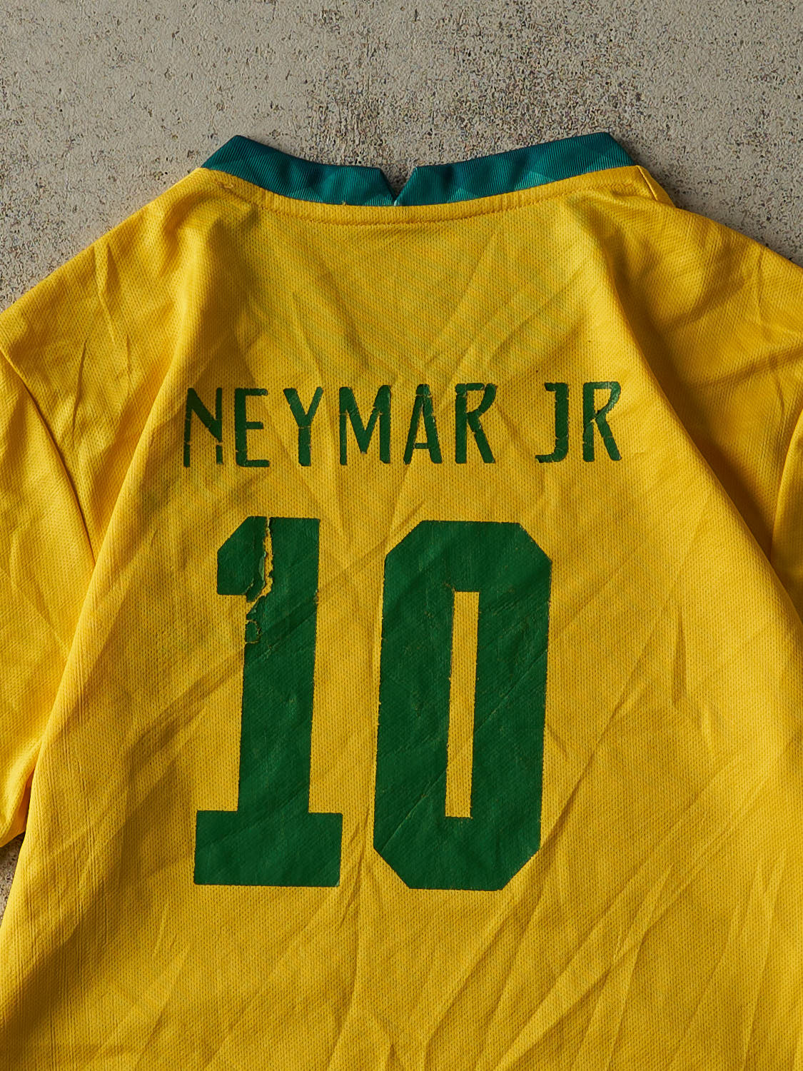 Vintage Y2K Yellow Brazil #10 Neymar Jr Soccer Jersey (XS/S)