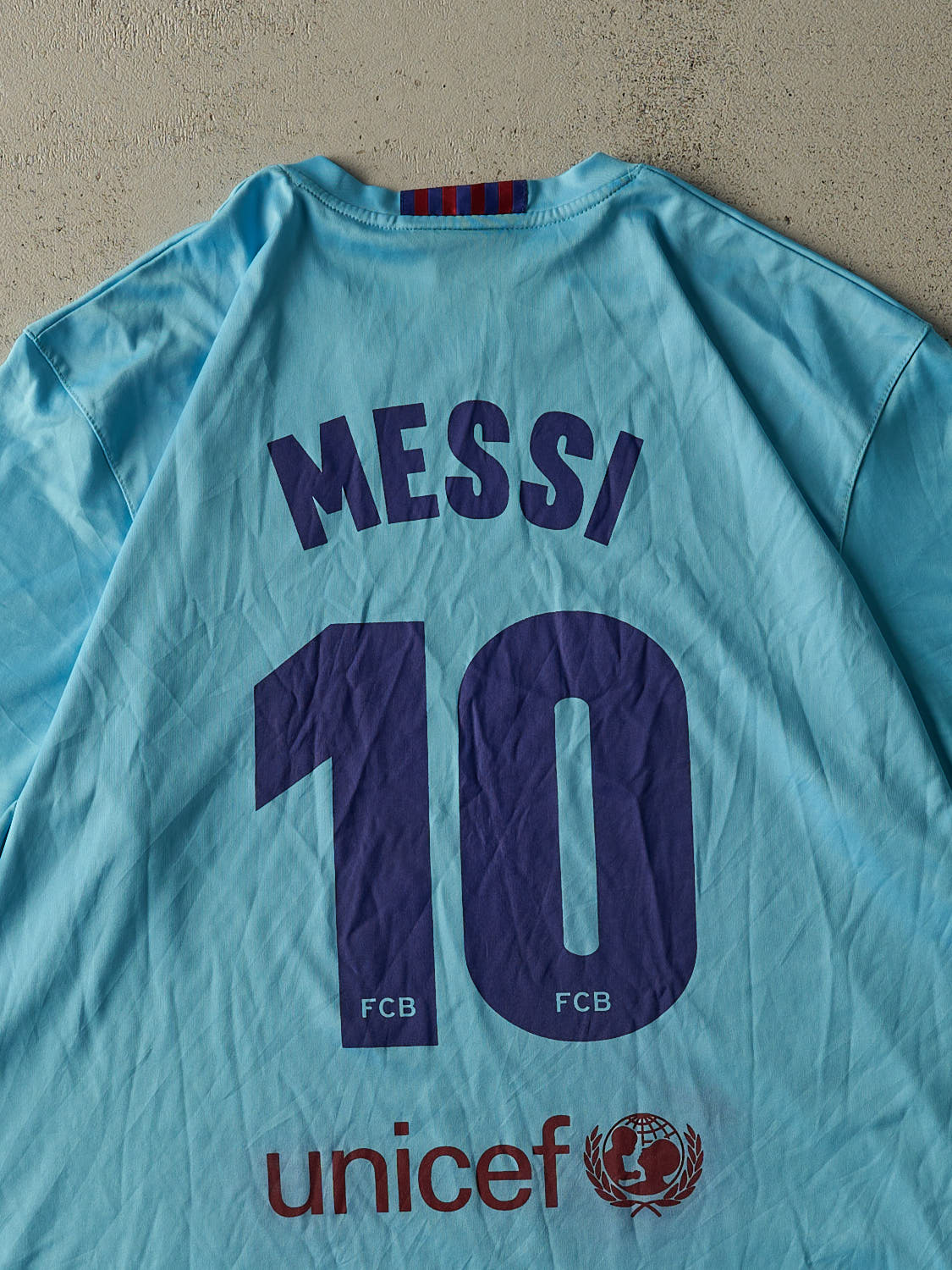Vintage Y2K Blue FC Barcelona #10 Lionel Messi Soccer Jersey (XL/XXL)