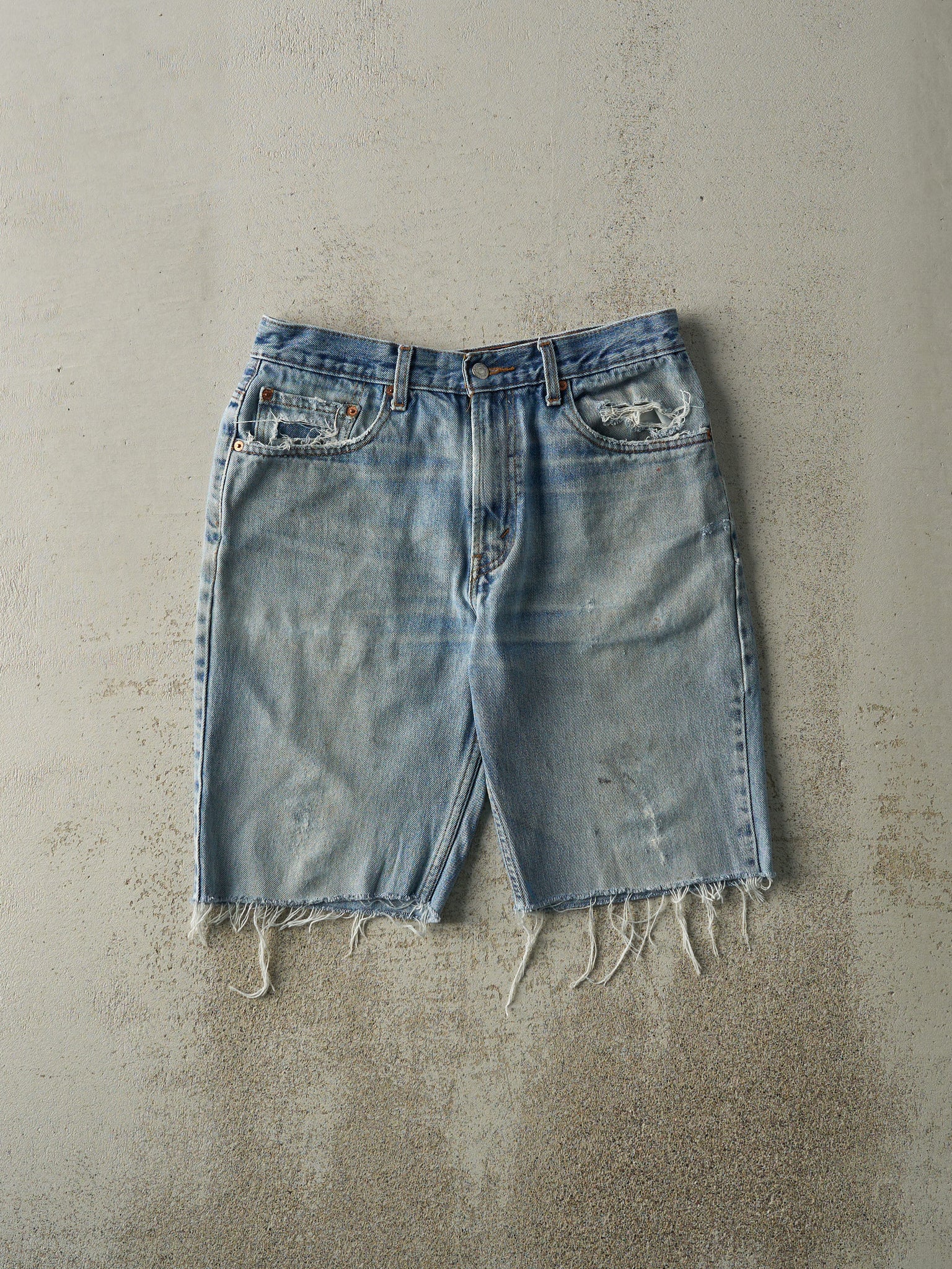 Vintage Y2K Light Wash Levi's Cut Off Jean Shorts (32x10.5)