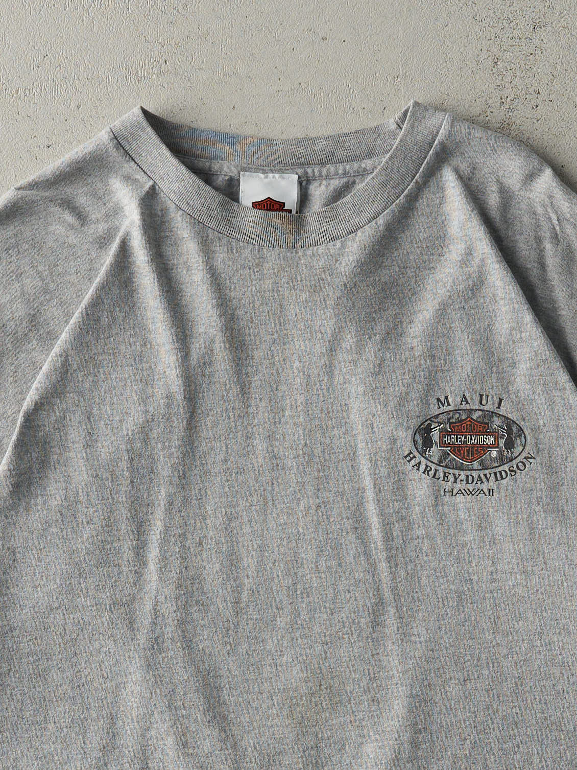 Vintage 01' Grey Maui Hawaii Harley Davidson Tee (XL)