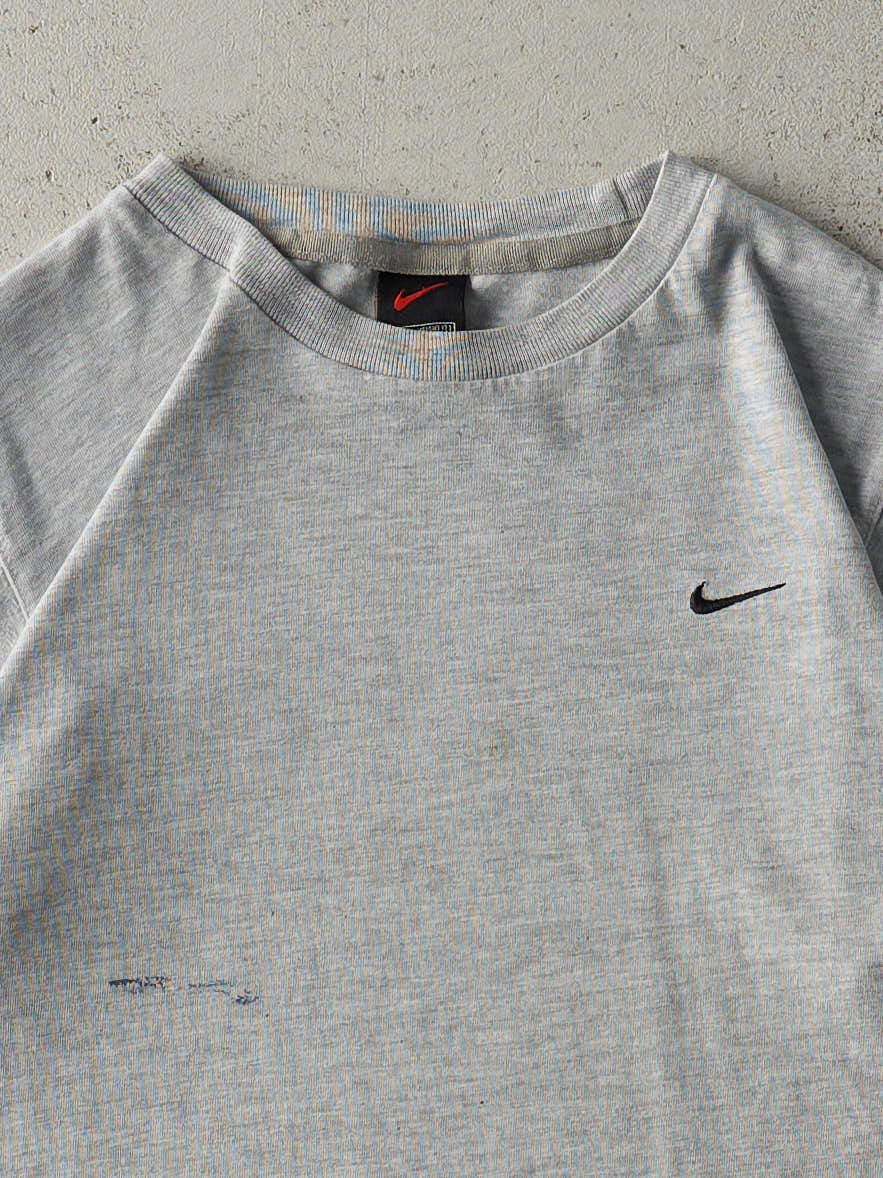 Vintage Y2K Grey Embroidered Nike Swoosh Tee (S/M)