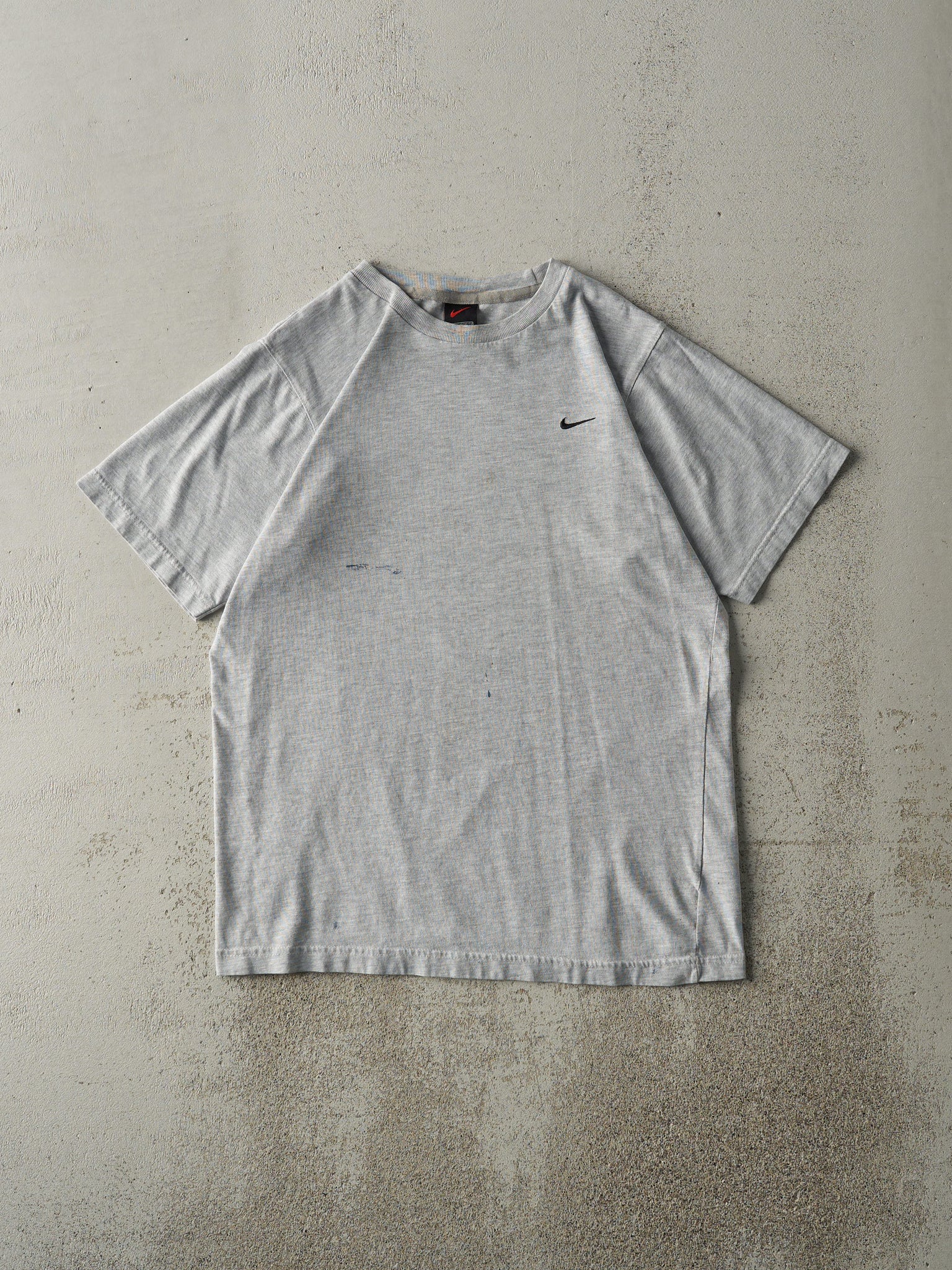 Vintage Y2K Grey Embroidered Nike Swoosh Tee (S/M)