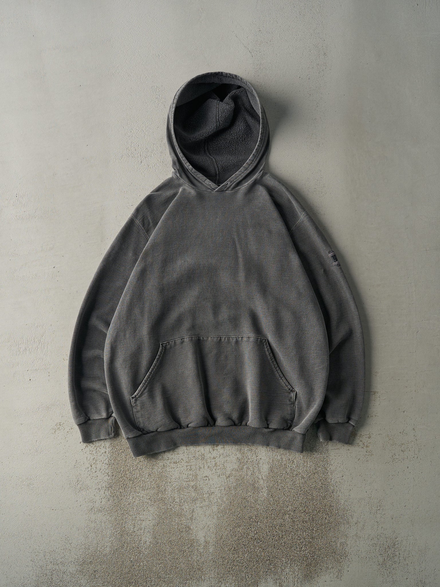 Vintage 90s Charcoal Grey Wind River Embroidered Logo Hoodie (L/XL)