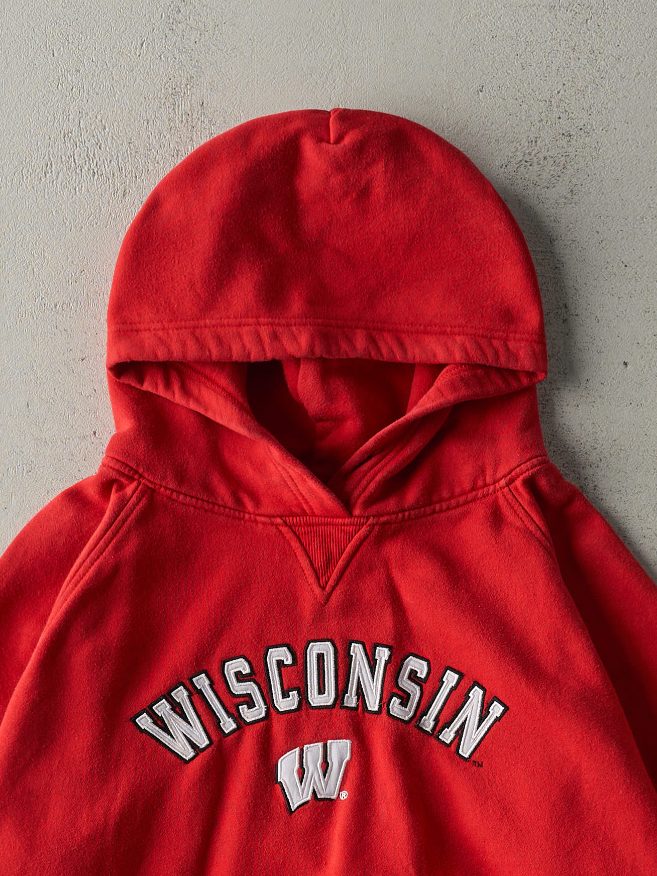 Vintage Y2K Red Embroidered Wisconsin University Boxy Hoodie (S/M)