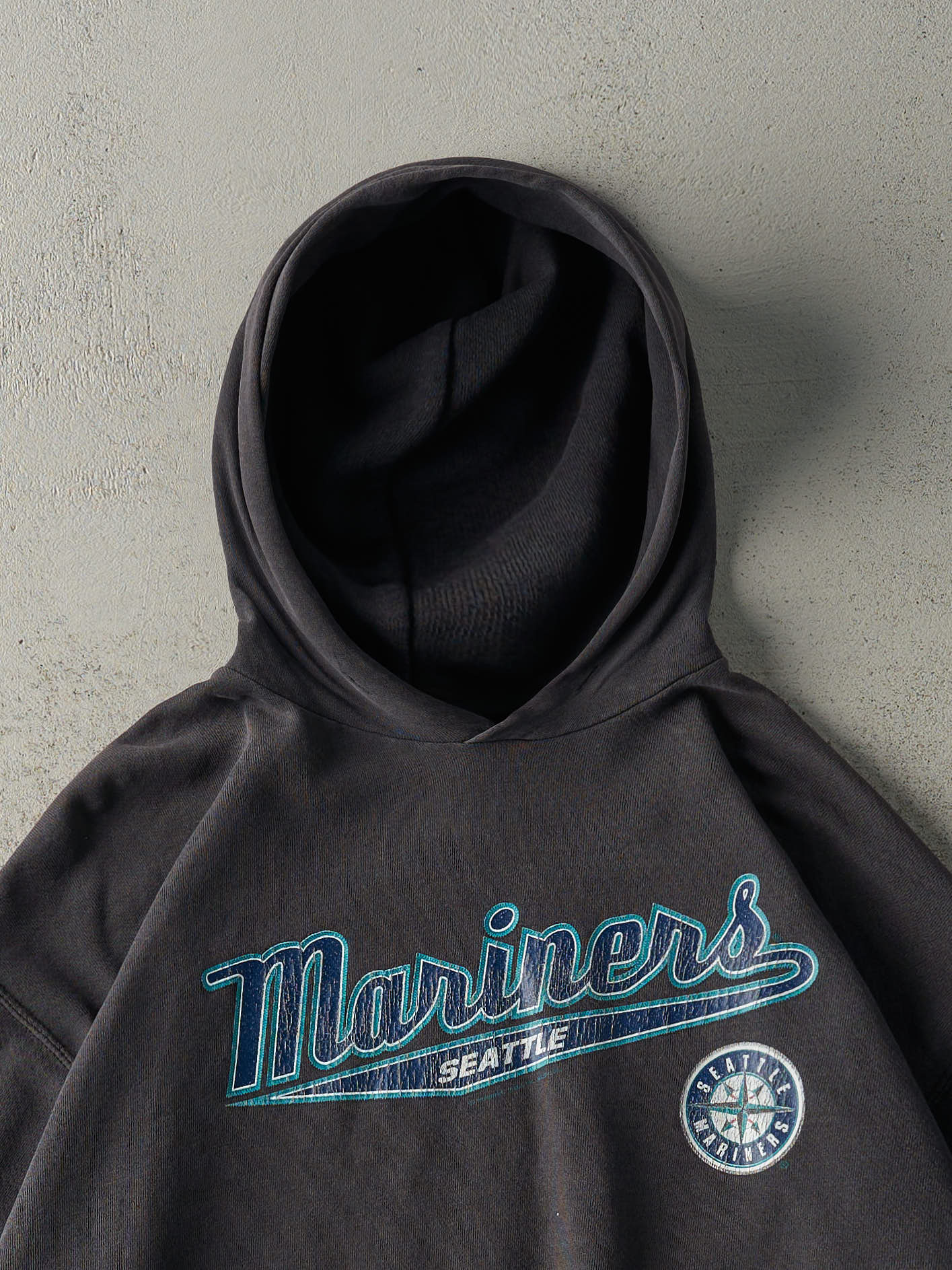 Vintage 02' Faded Black Seattle Mariners Boxy Hoodie (XL)