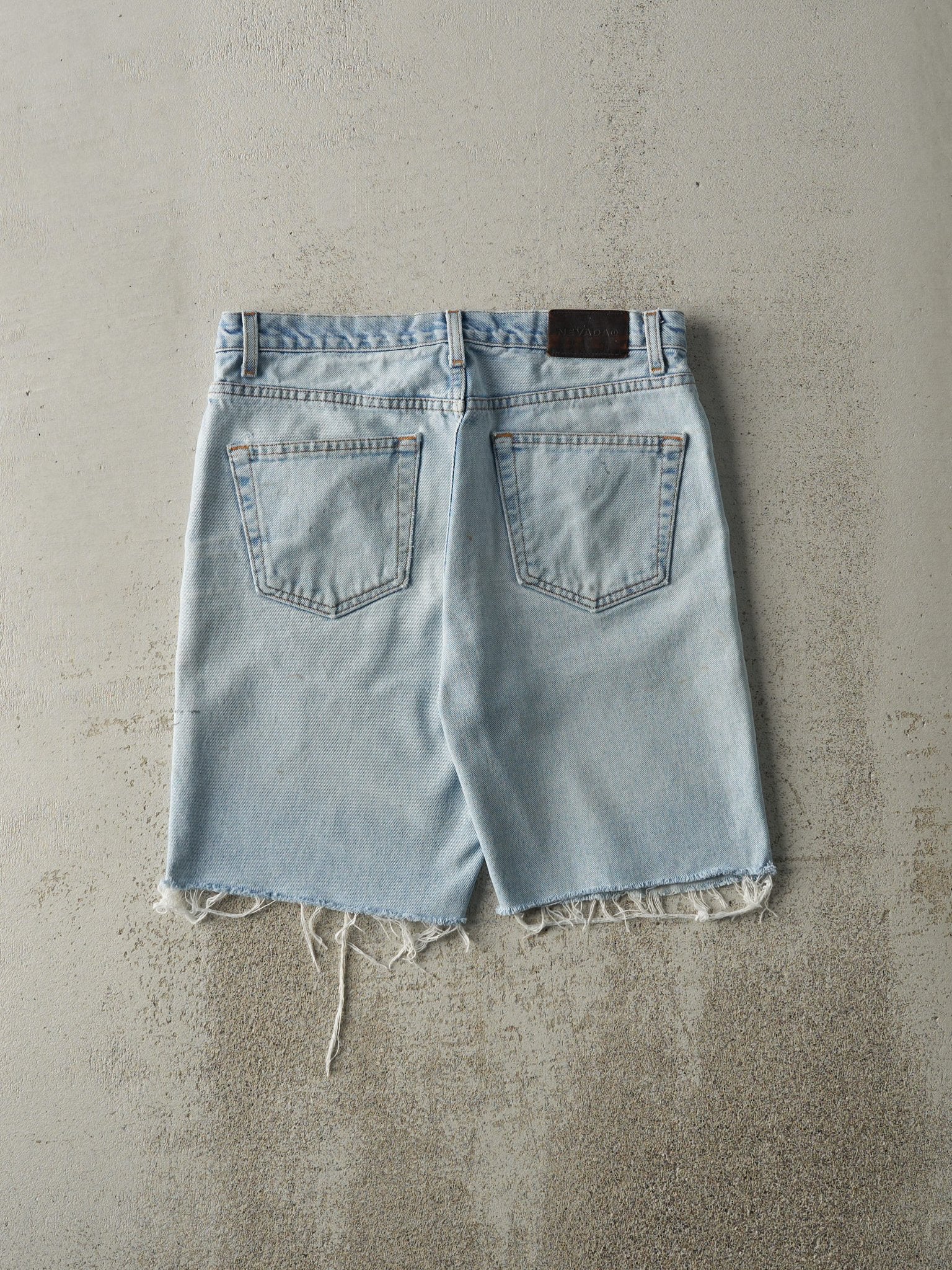 Vintage 90s Light Wash Nevada Cut Off Jean Shorts (32x9)