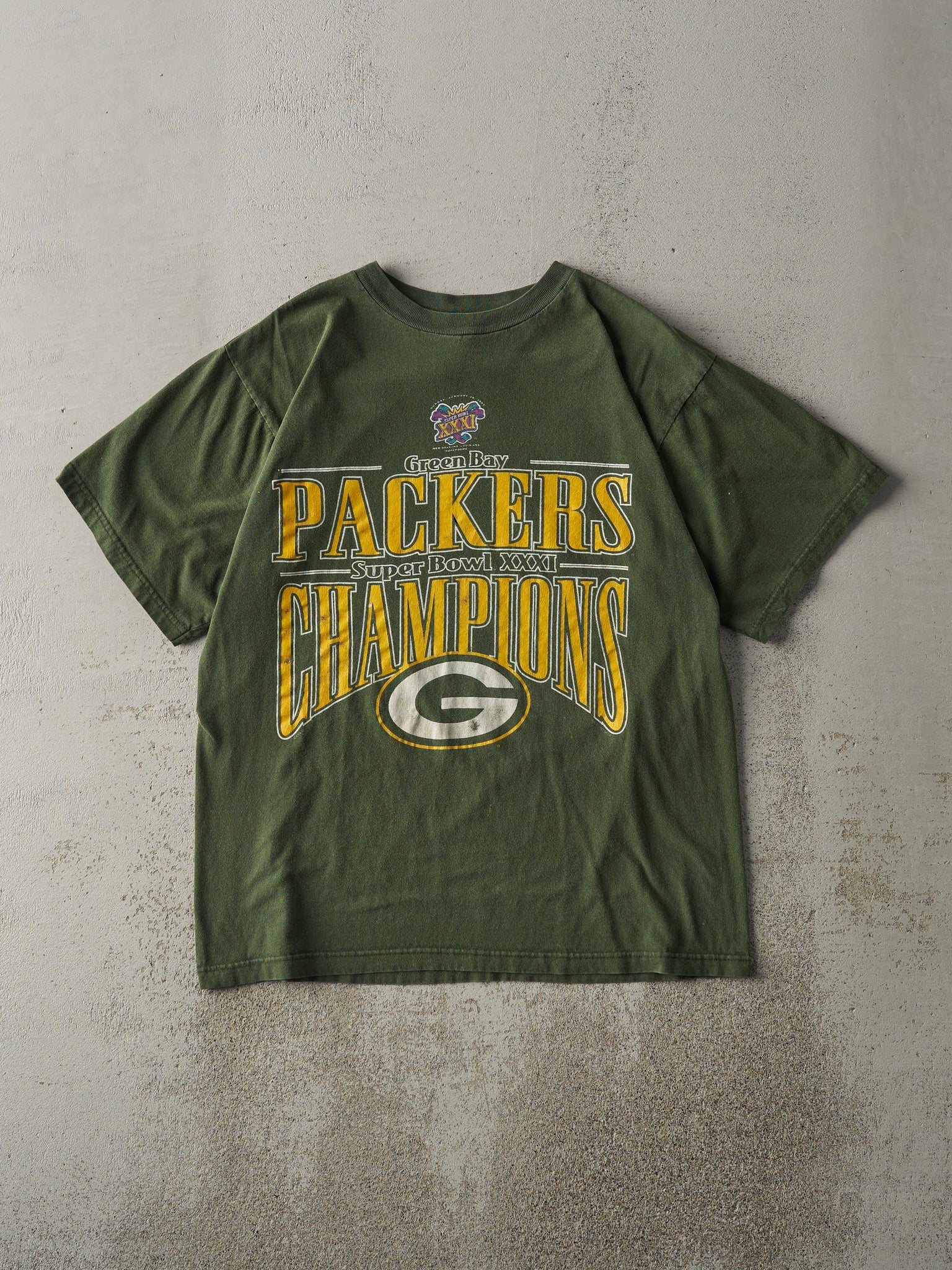 Vintage 97' Forest Green Green Bay Packers Super Bowl XXXI Champions Tee (M)