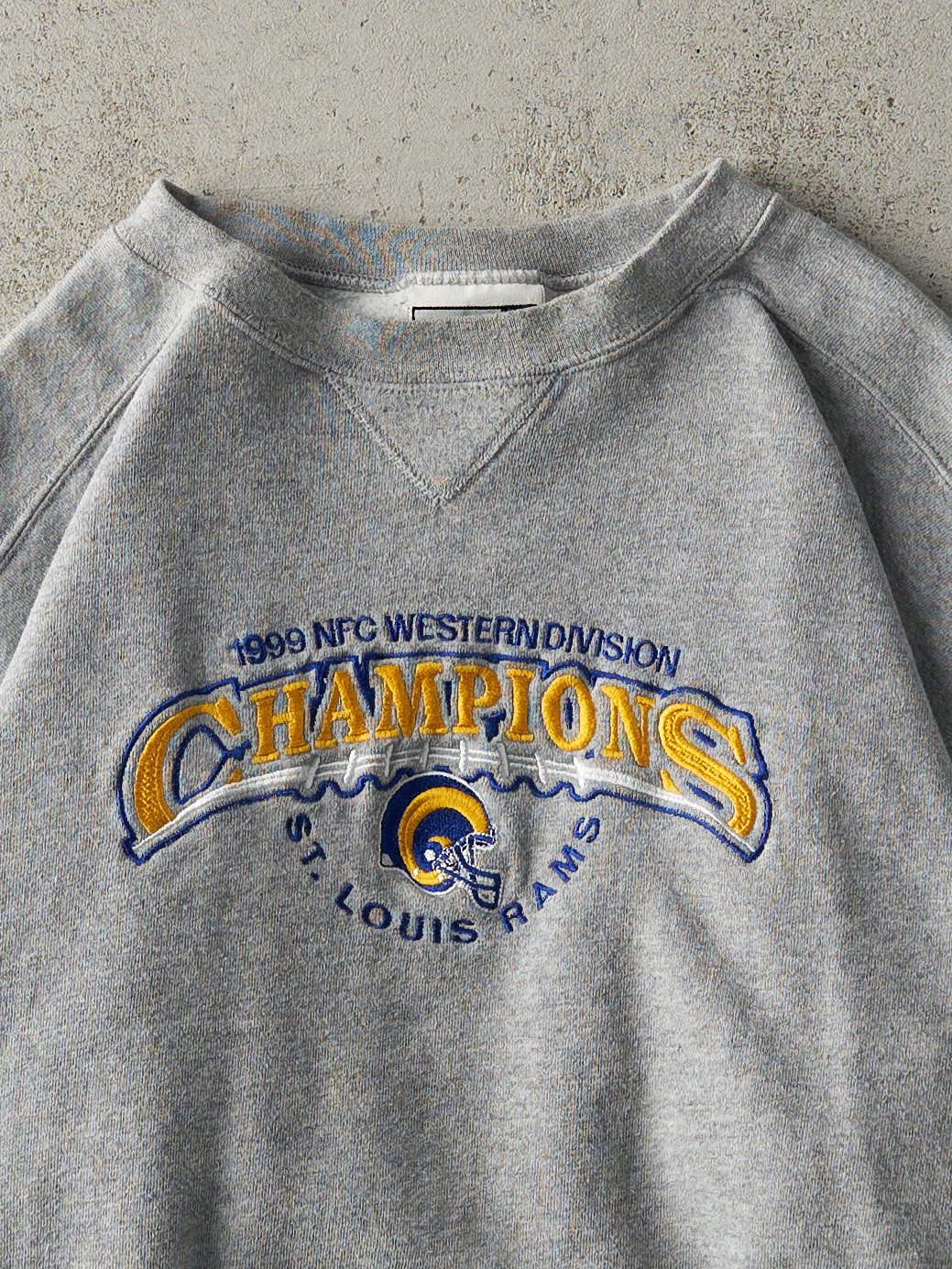 Vintage 99' Grey St Louis Rams NFC Western Division Champions Crewneck (L)