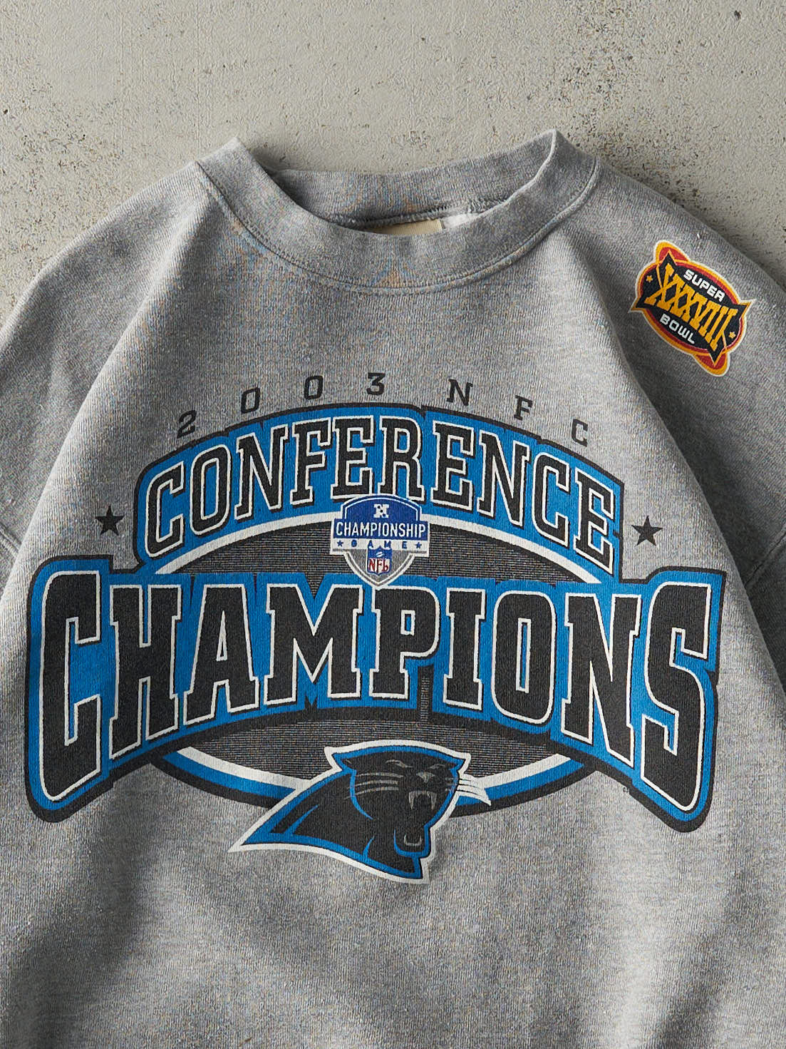 Vintage 03' Grey Carolina Panthers Super Bowl XXXVIII Crewneck (M)