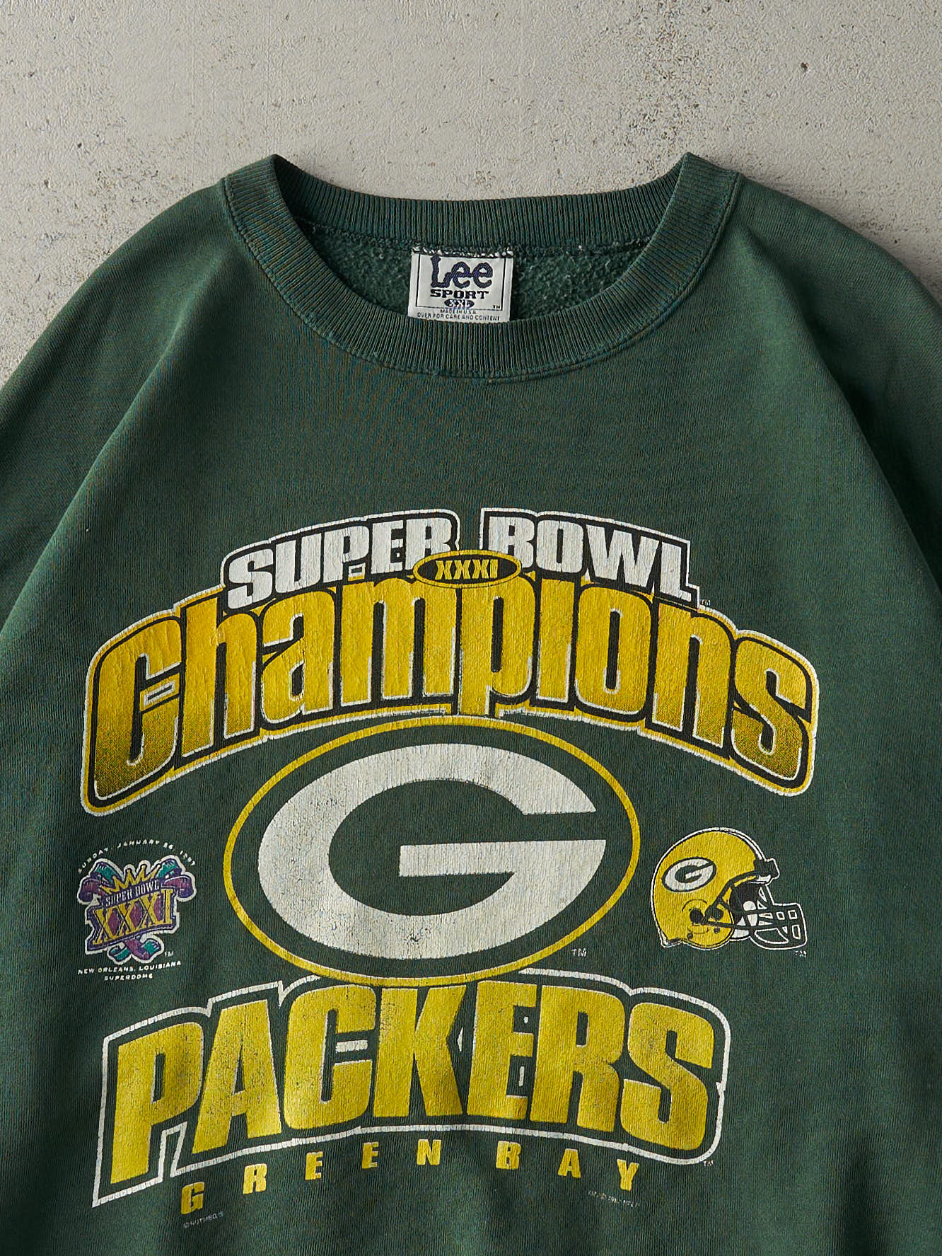 Vintage 97' Forest Green Green Bay Packers Super Bowl XXXI Champions Crewneck (XXL)