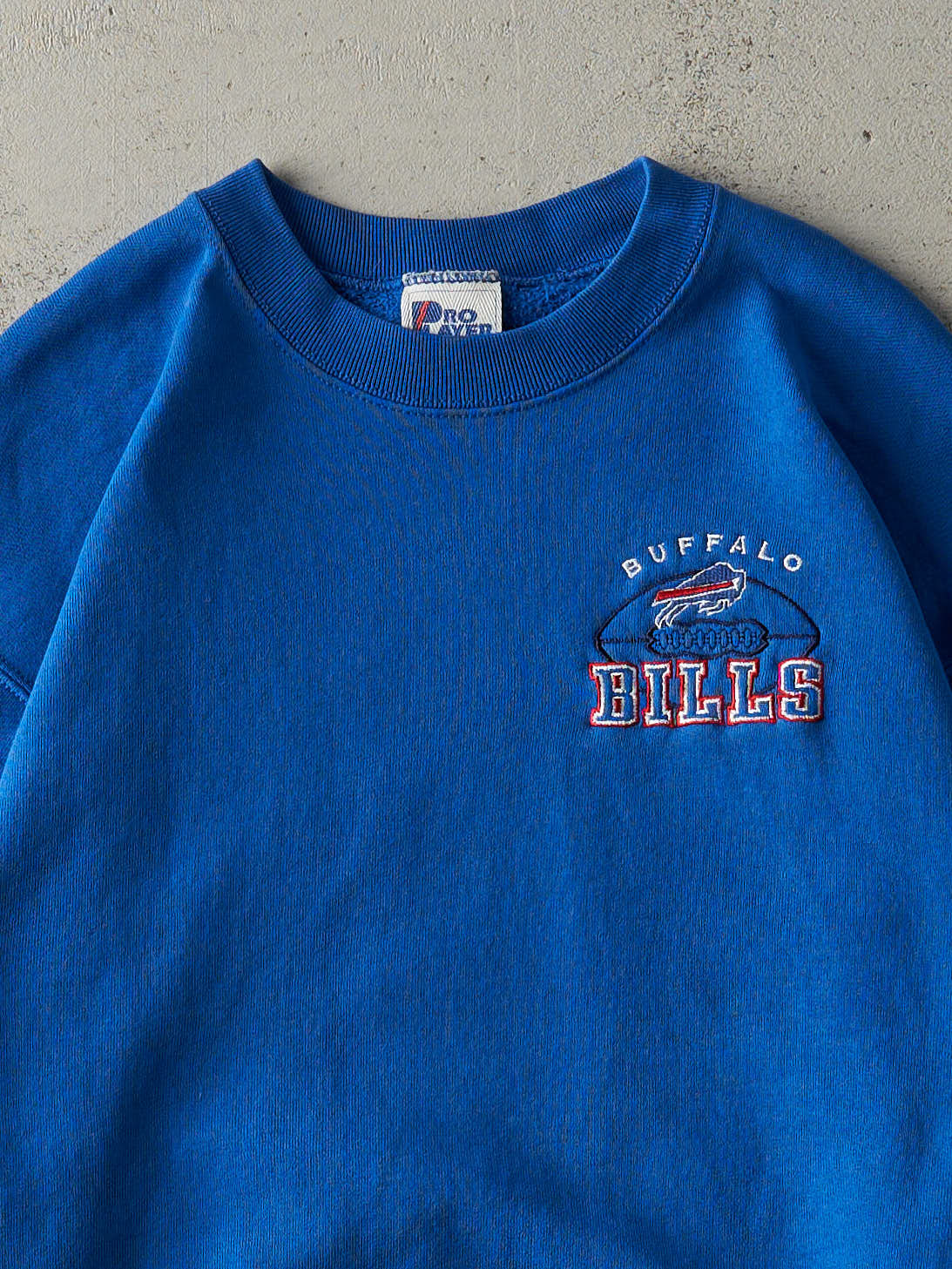 Vintage 90s Blue Buffalo Bills Embroidered Crewneck (M/L)