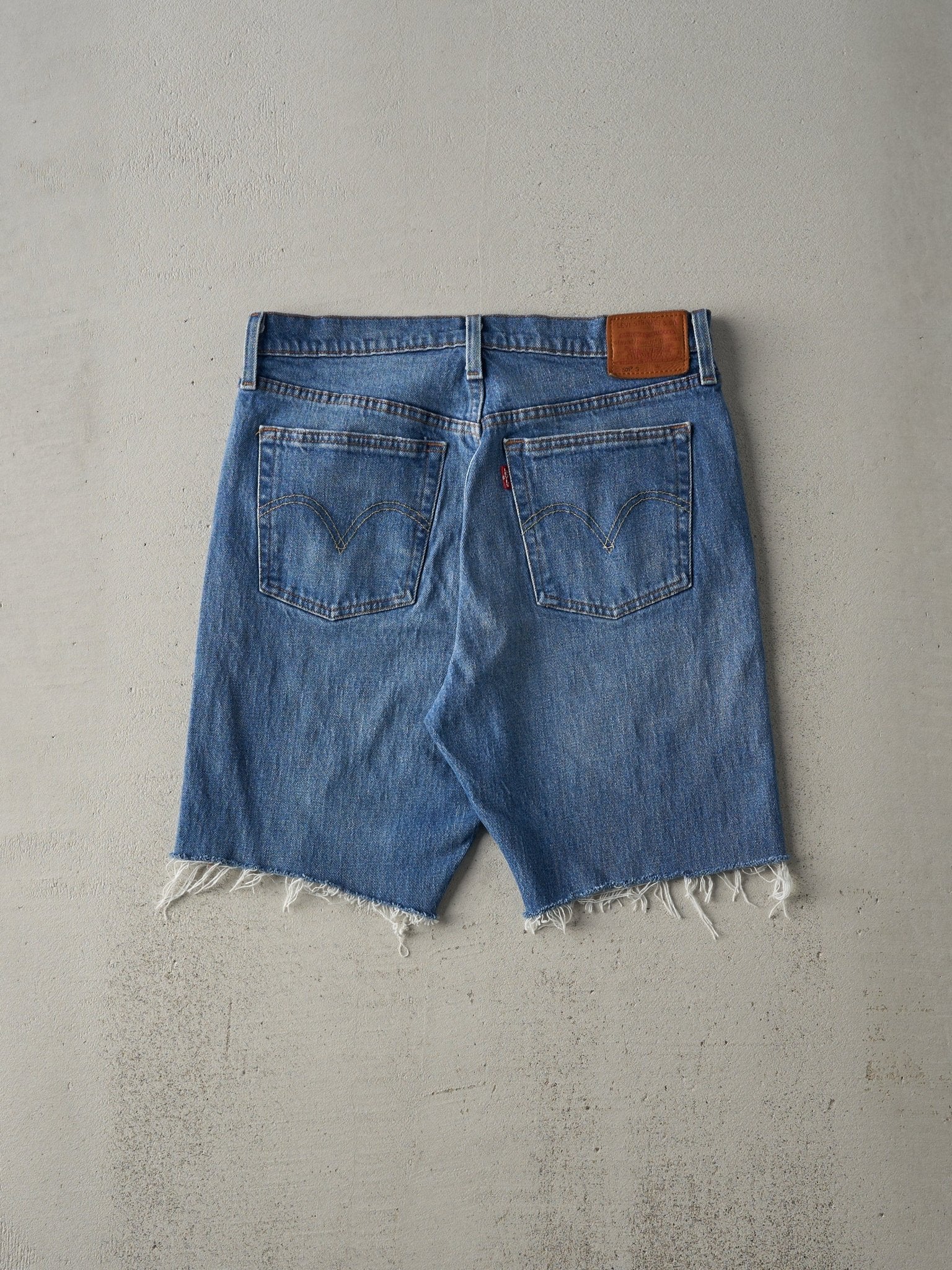 Vintage Y2K Mid Wash Levi's 501 Cut Off Jean Shorts (31x8)