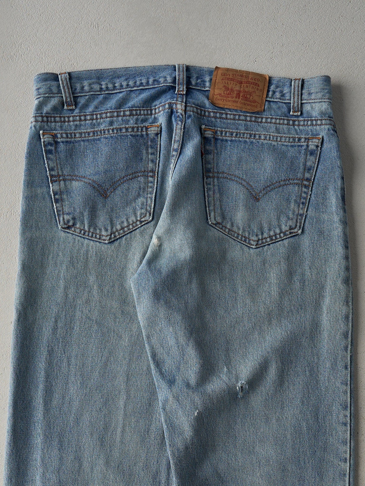 Vintage 80s Light Wash Levi's 550 Relaxed Fit Tapered Leg Jeans (34x34)