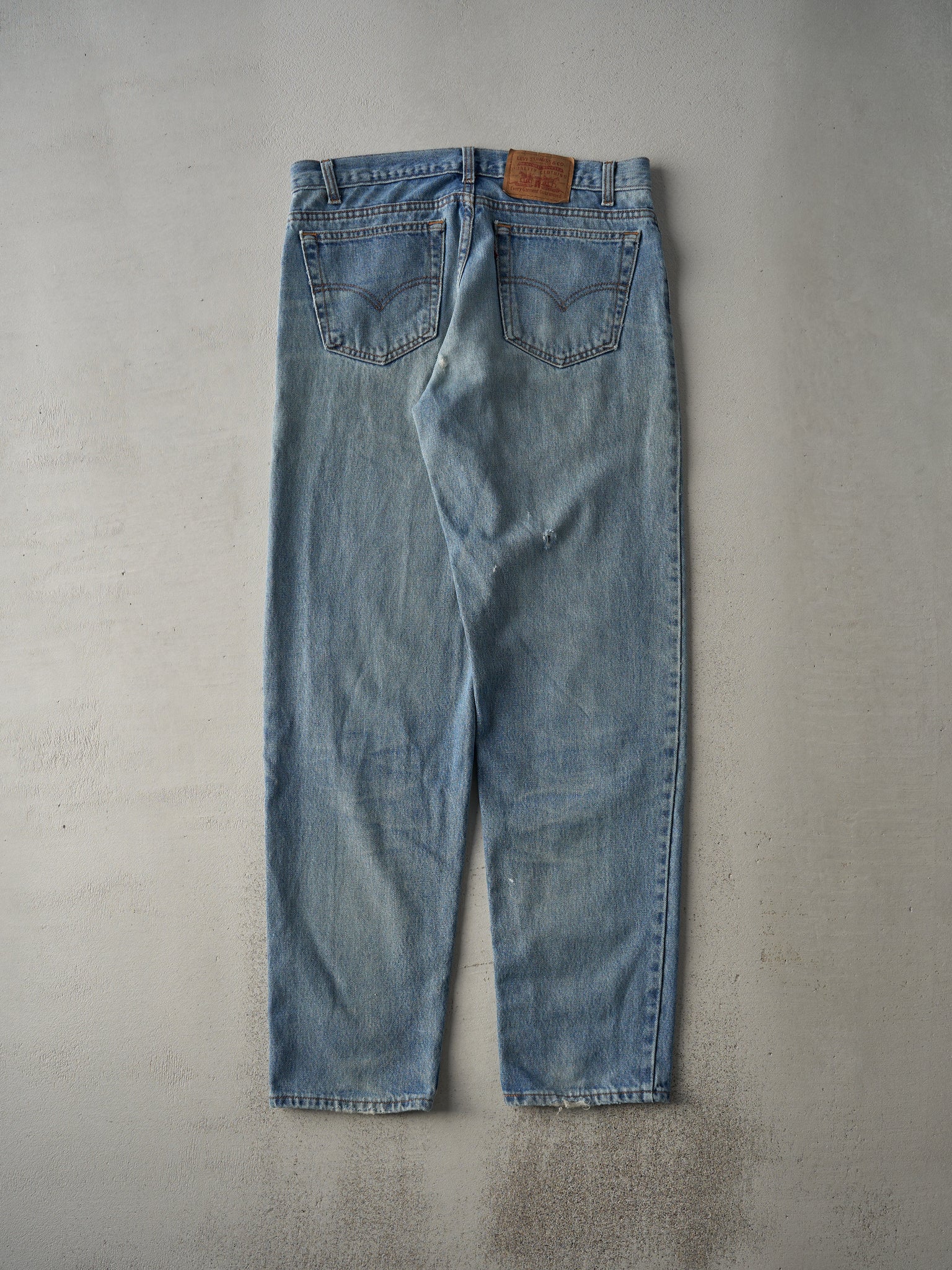 Vintage 80s Light Wash Levi's 550 Relaxed Fit Tapered Leg Jeans (34x34)