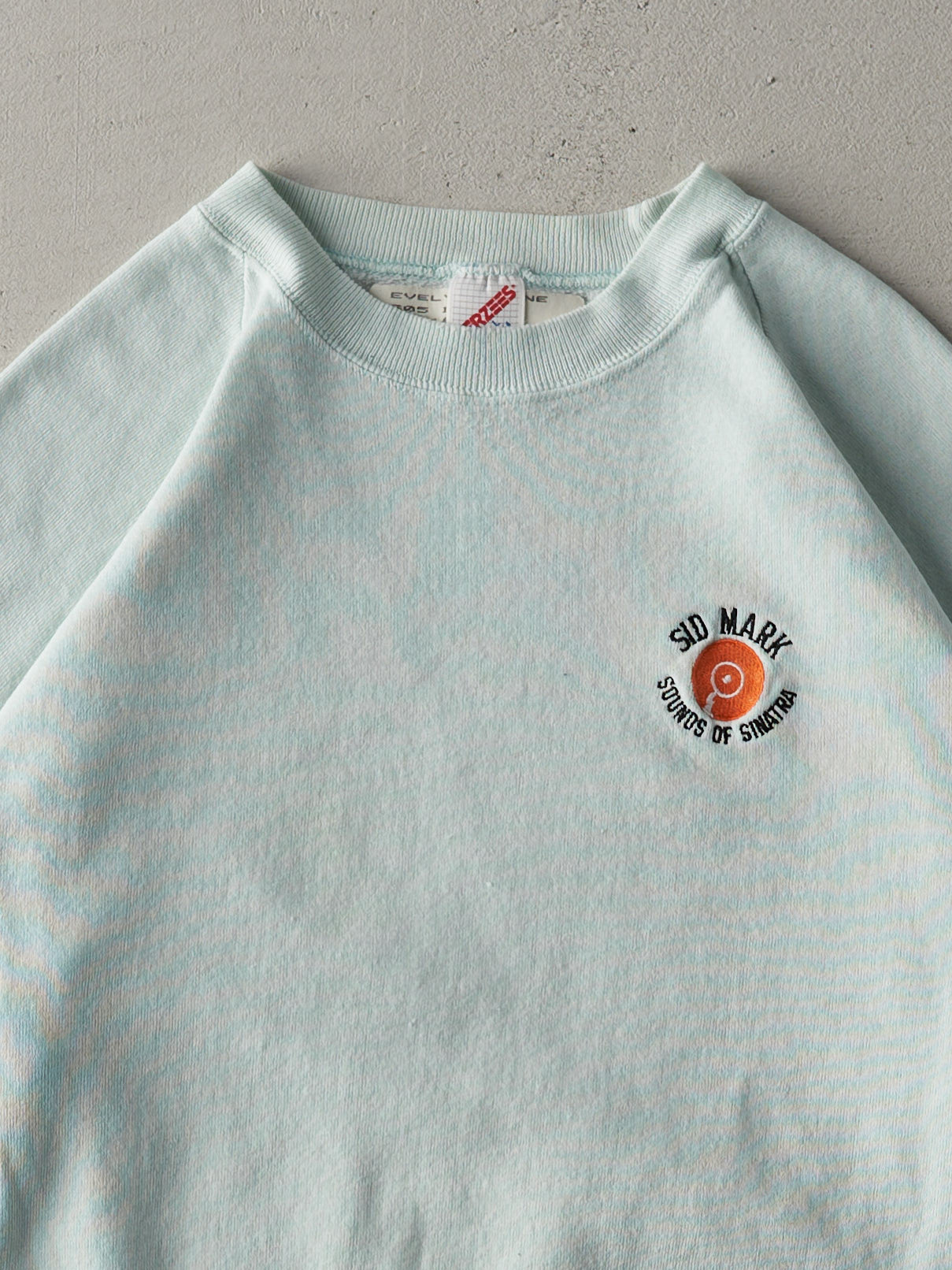 Vintage 80s Pale Blue Sid Mark Sounds of Sinatra Embroidered Crewneck (M)