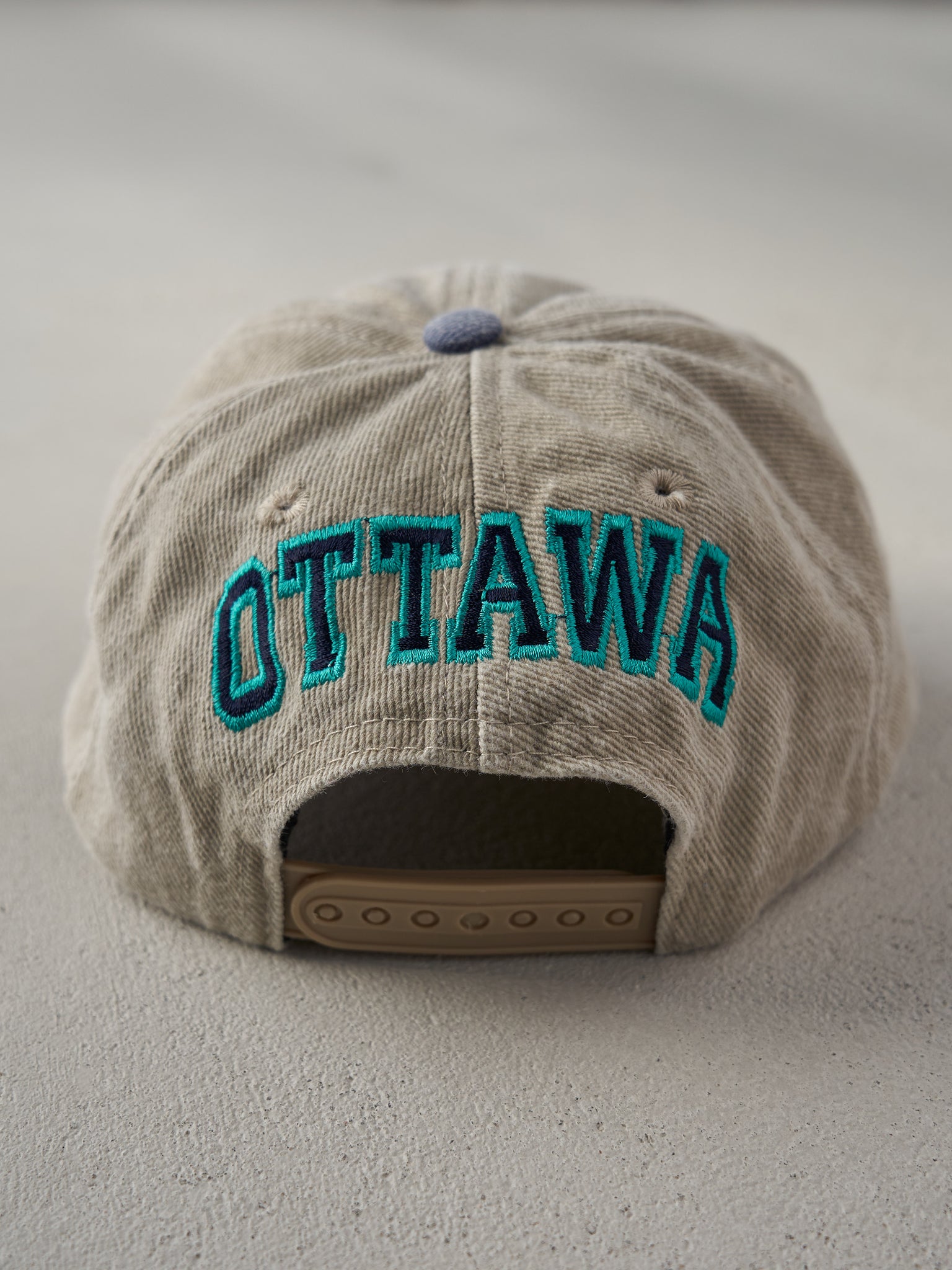 Vintage 90s Beige Hard Rock Cafe Ottawa Snapback Hat (O/S)