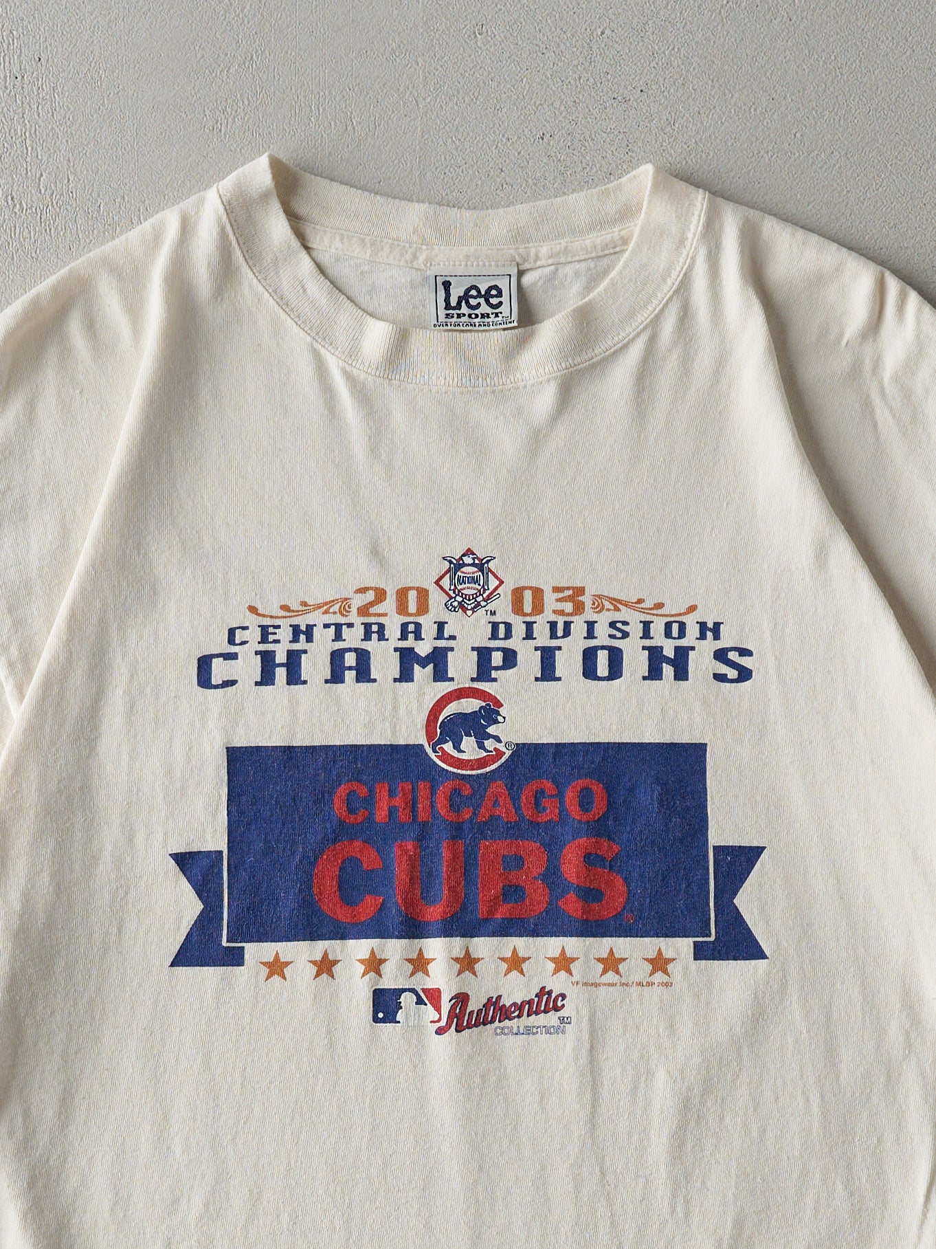 Vintage 03' Beige Chicago Cubs Central Devision Champions (M)