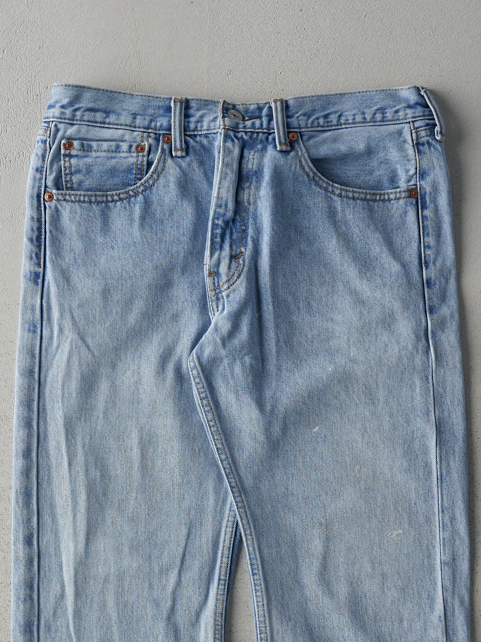 Vintage Y2K Light Wash Levi's 505 Jeans (32x28)