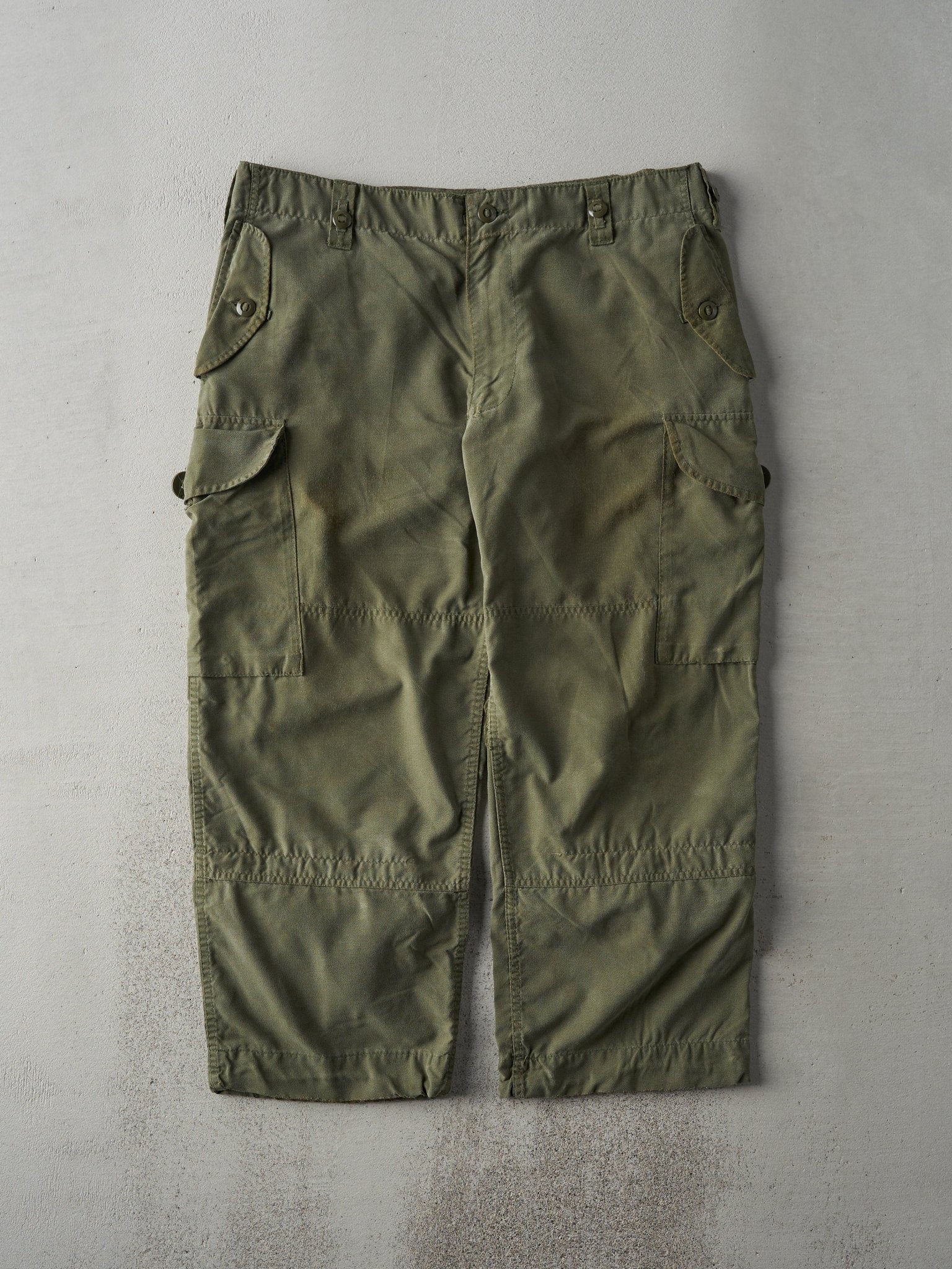 Vintage 90s Army Green Canadian Military Wind Pants (38.5x26.5)