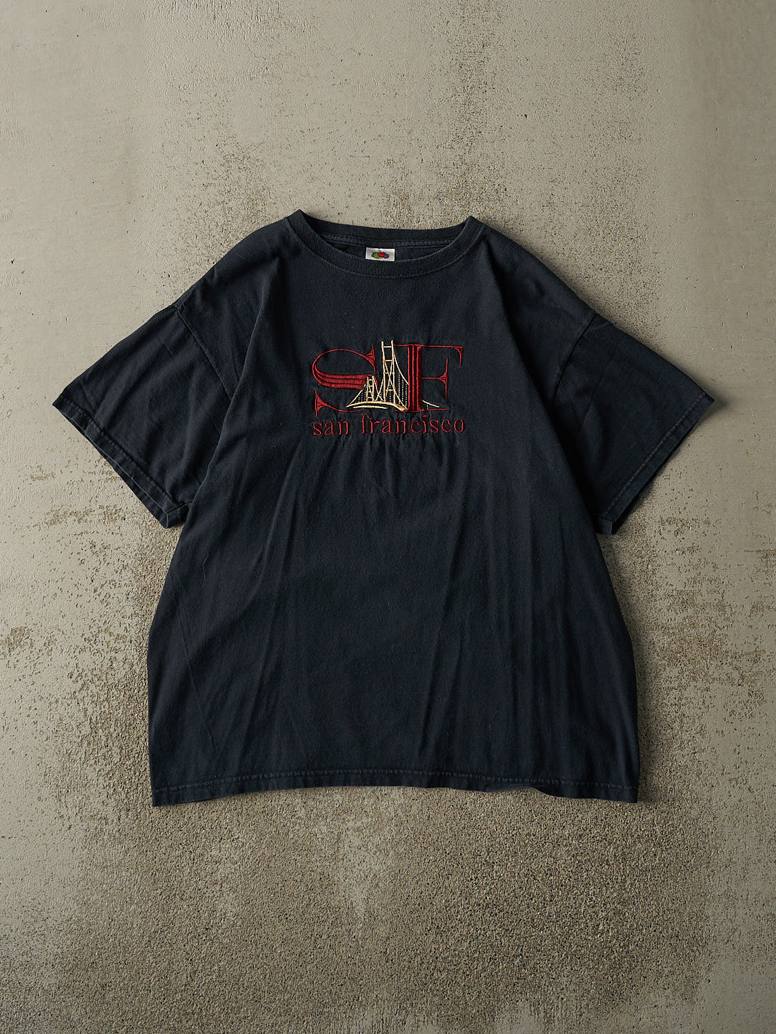 Vintage Y2K Faded Black San Francisco Embroidered Tee (M)