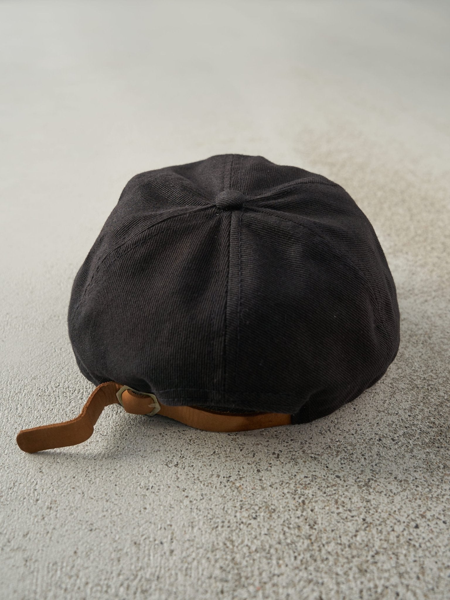 Vintage RARE 90s Black Embroidered Apple Logo Leather Strapback Hat