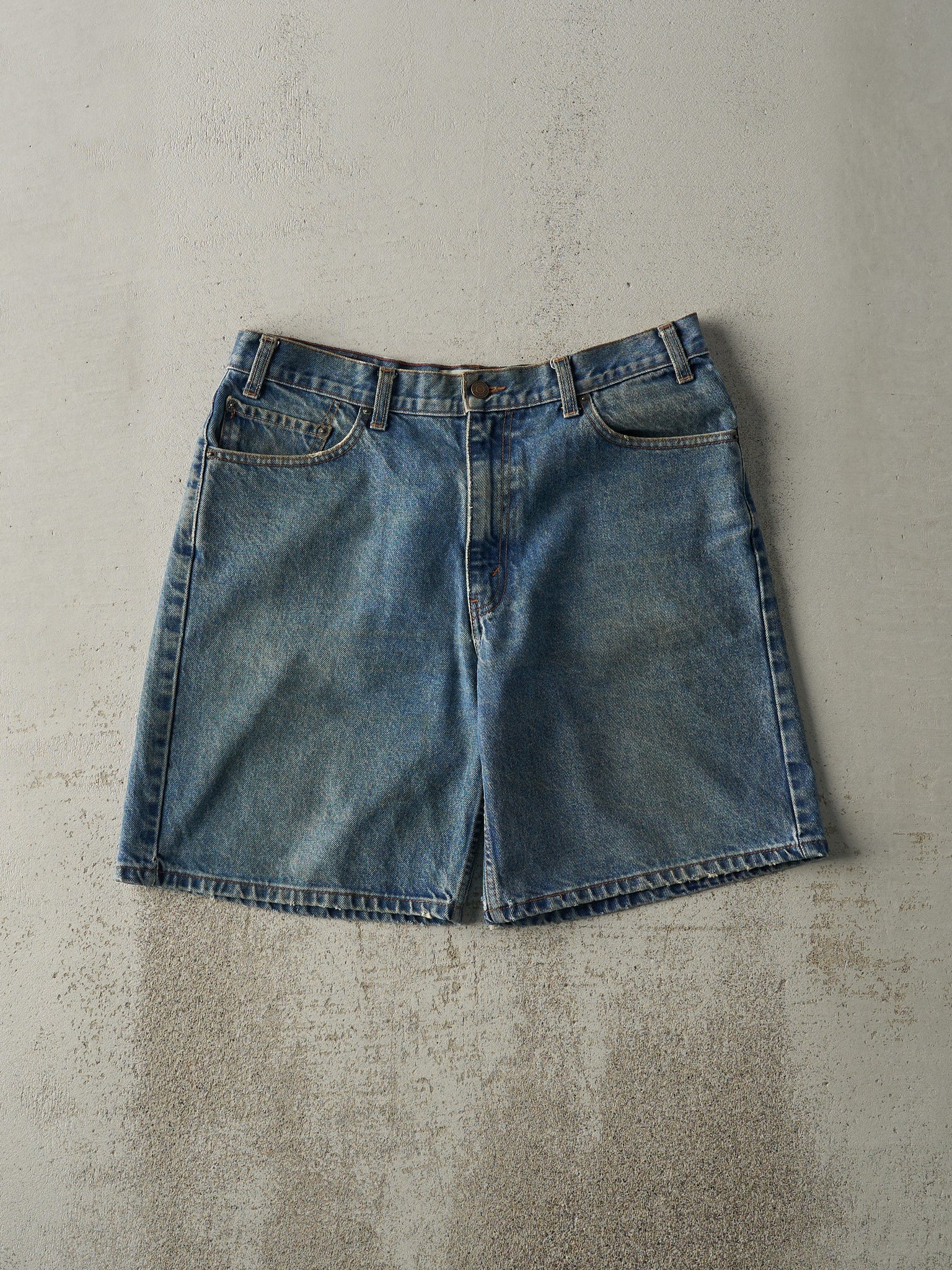 Vintage Y2K Mid Wash Levi's Signature Collection Jean Shorts (35.5x9)