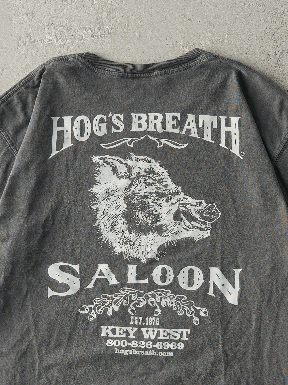 Vintage Y2K Grey Hogs Breath Saloon Tee (M)