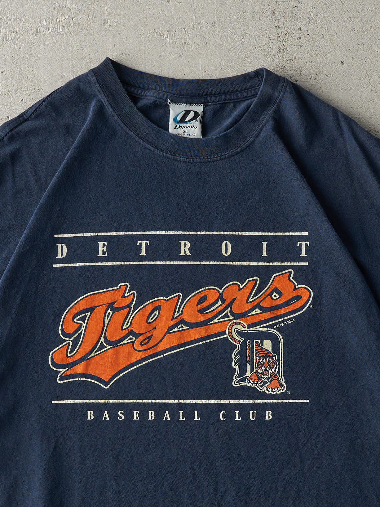 Vintage 04' Navy Blue Detroit Tigers Tee (L/XL)