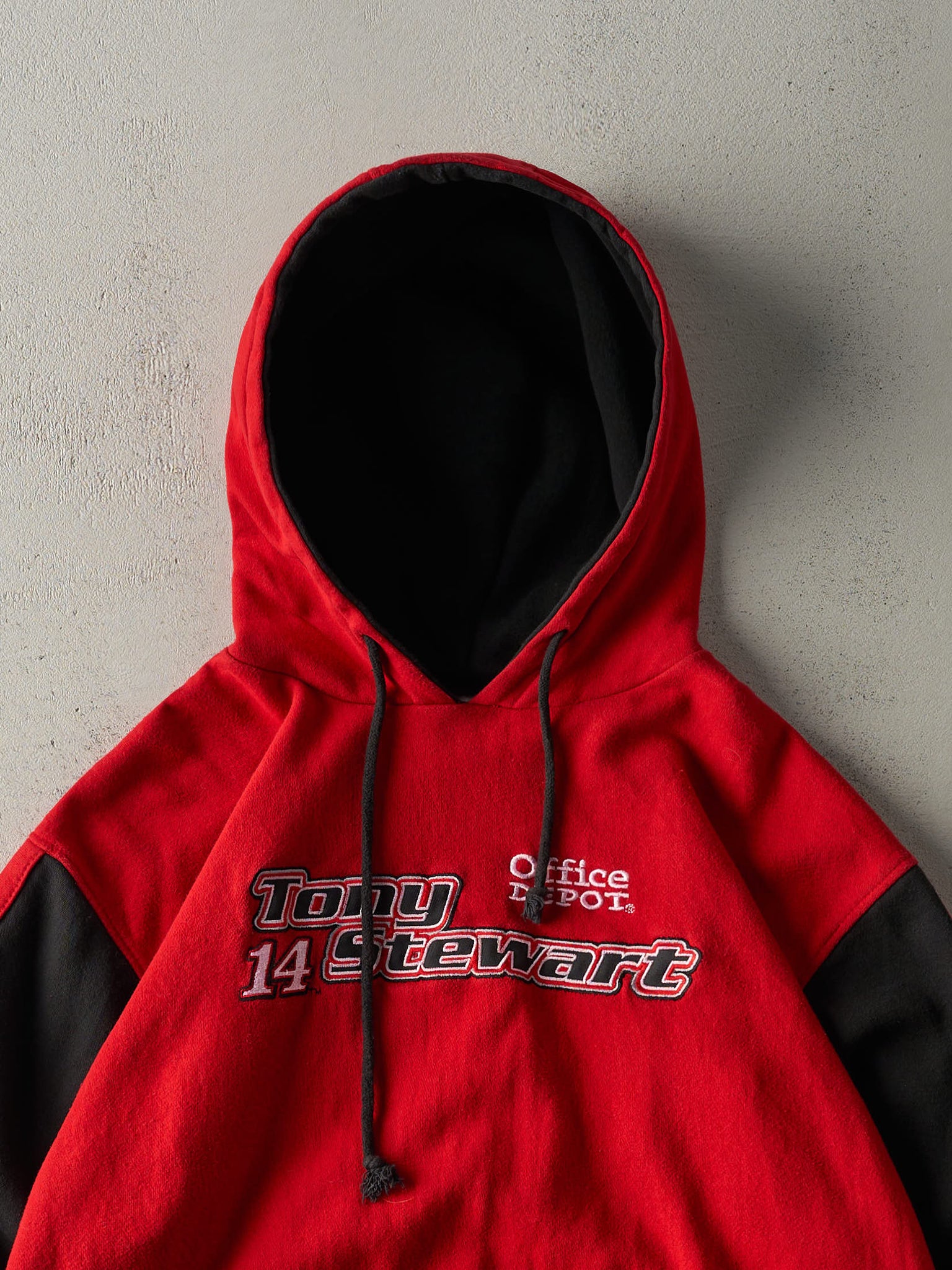 Vintage Y2K Red & Black Tony Stewart Nascar Hoodie (L/XL)