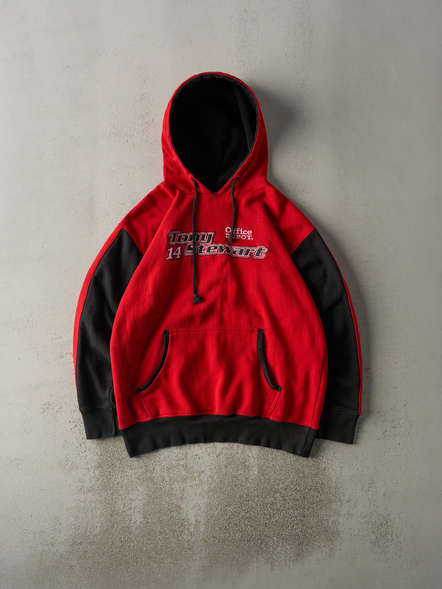 Vintage Y2K Red & Black Tony Stewart Nascar Hoodie (L/XL)