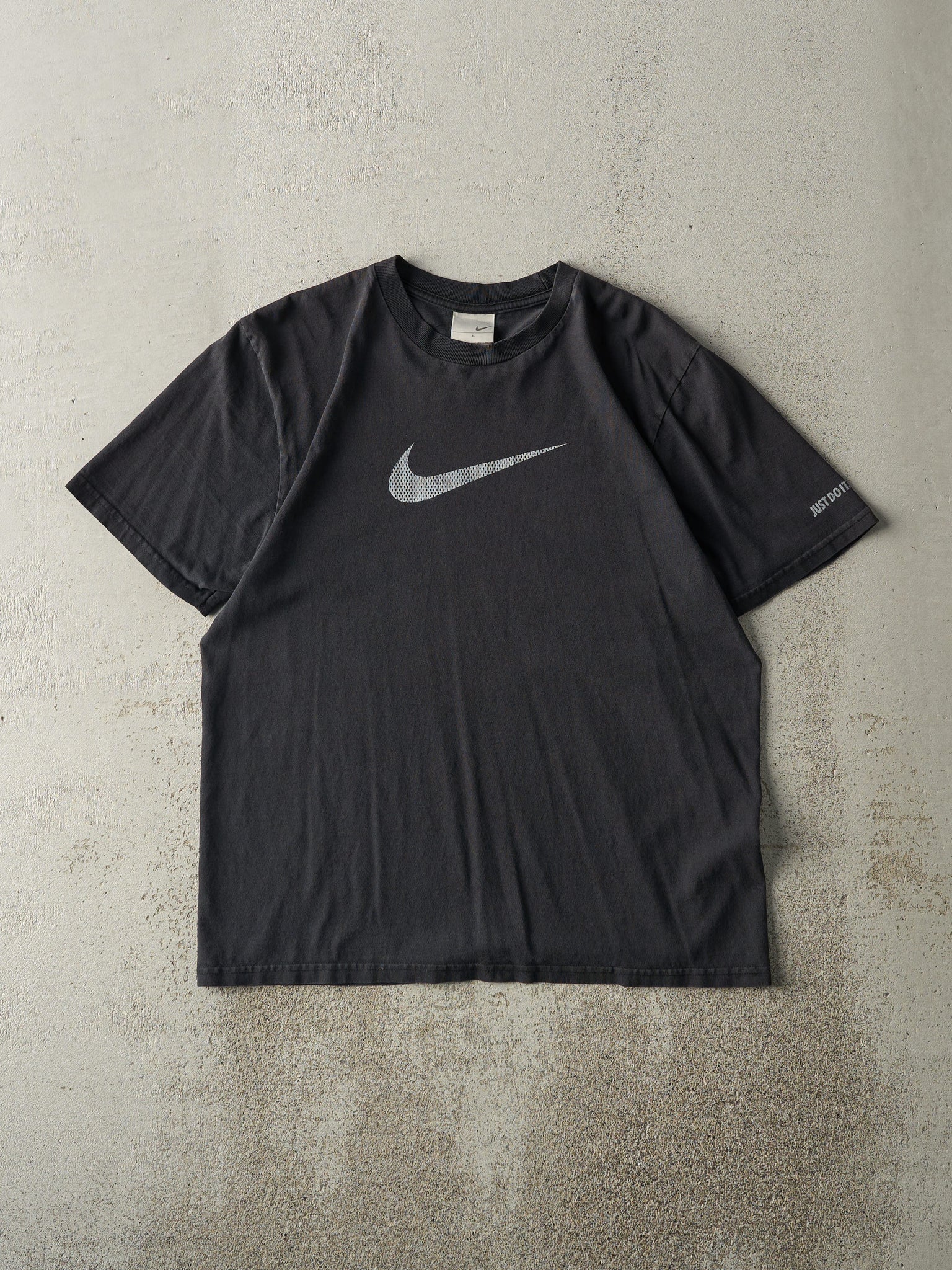 Vintage Y2K Black Nike Swoosh Tee (M)