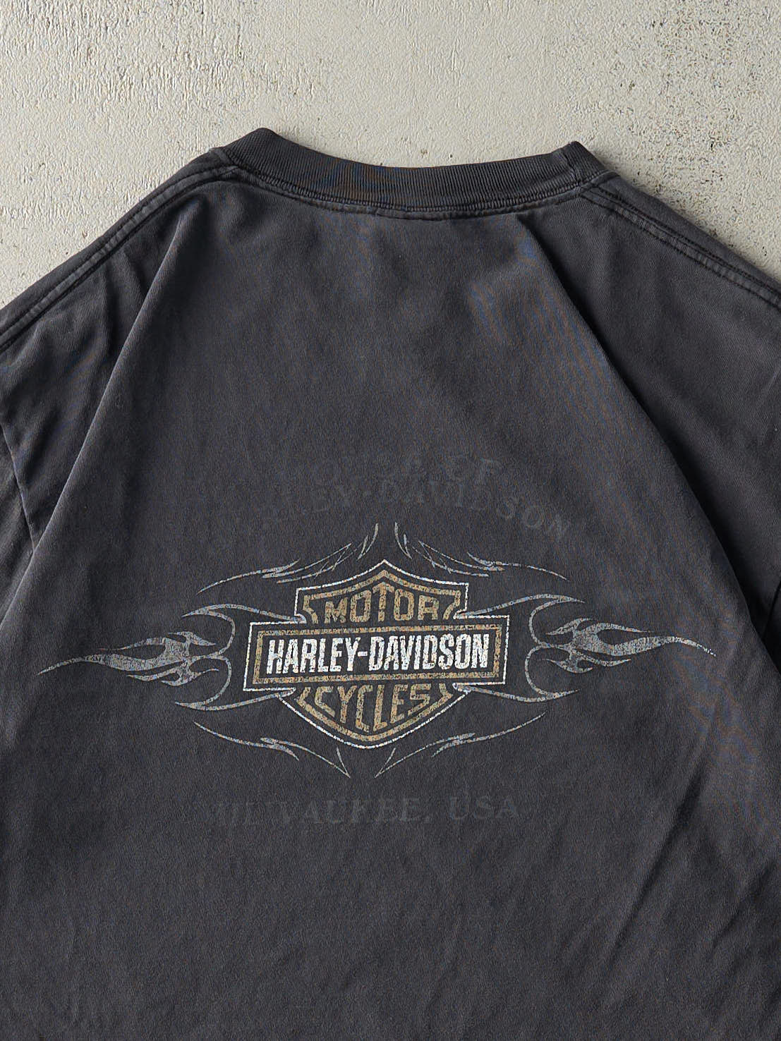 Vintage Y2K Black Milwaukee Harley Davidson Tee (M)