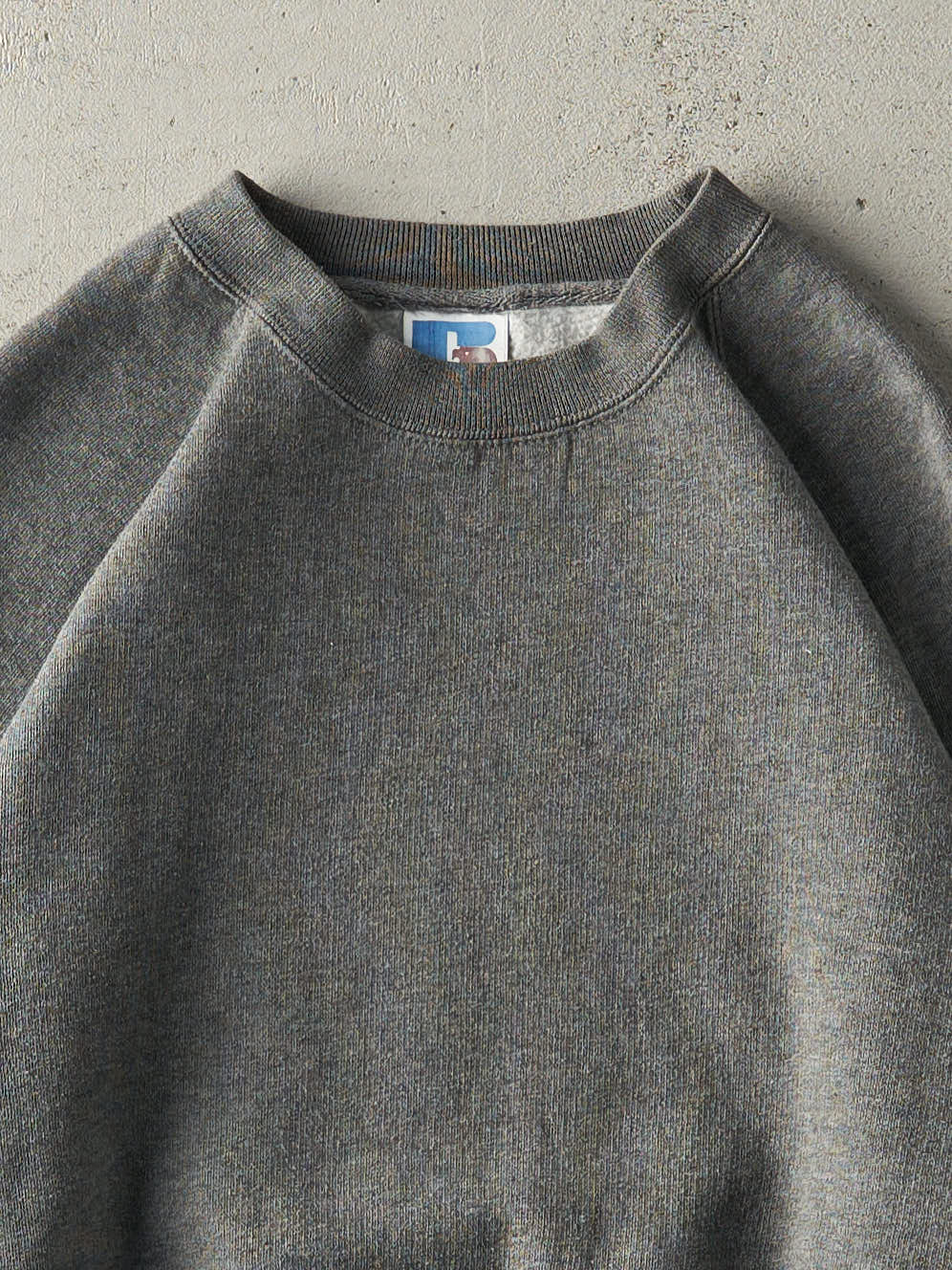 Vintage 90s Charcoal Grey Russell Athletic Blank Crewneck (M)