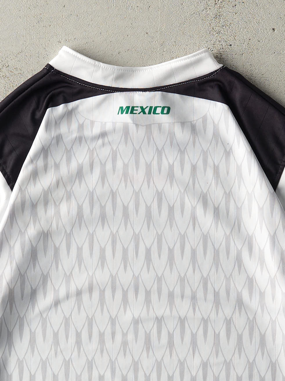 Vintage Y2K White Mexico Soccer Jersey (S)