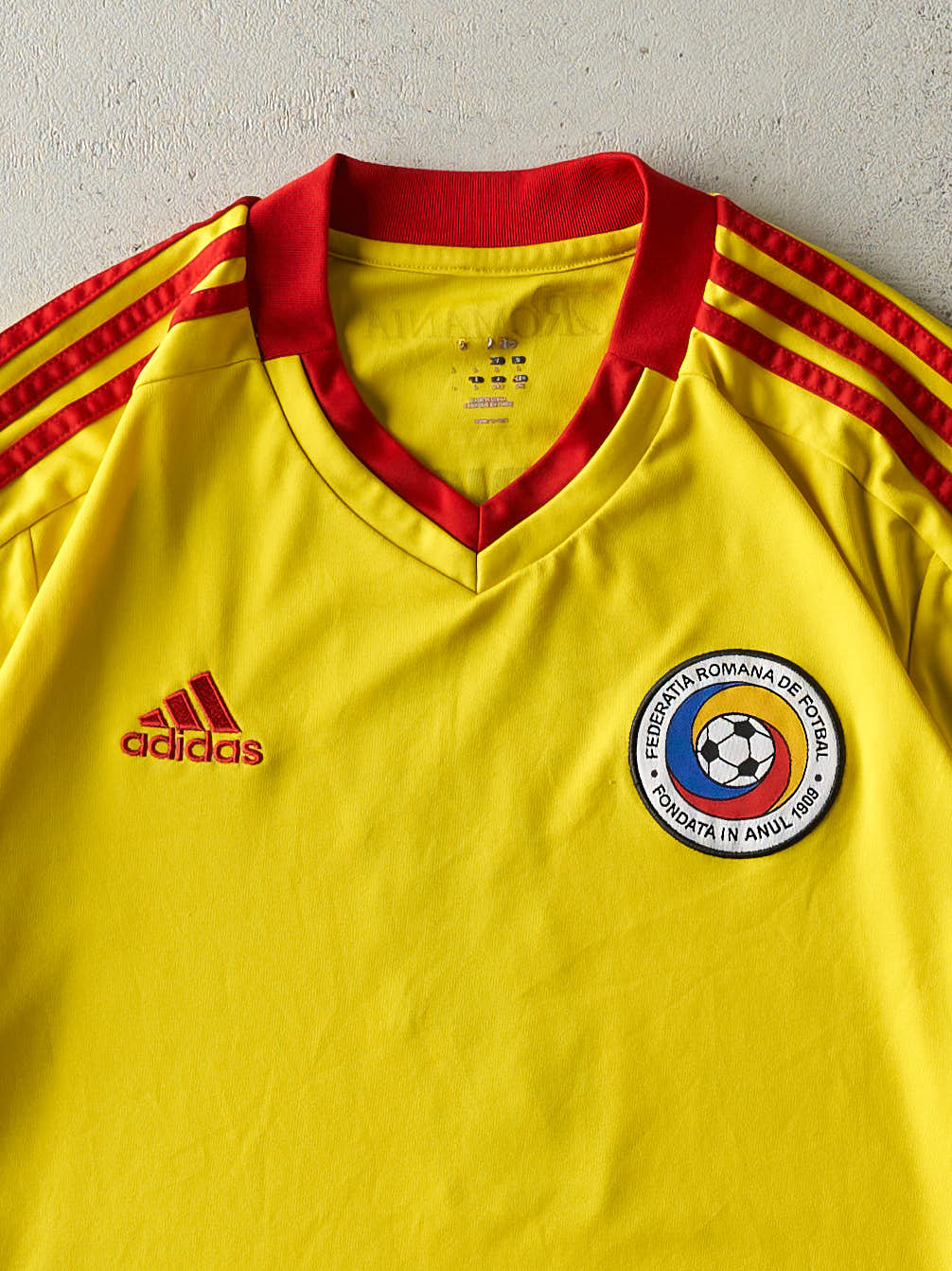 Vintage Y2K Yellow & Red Adidas Romanian Soccer Jersey (M/L)