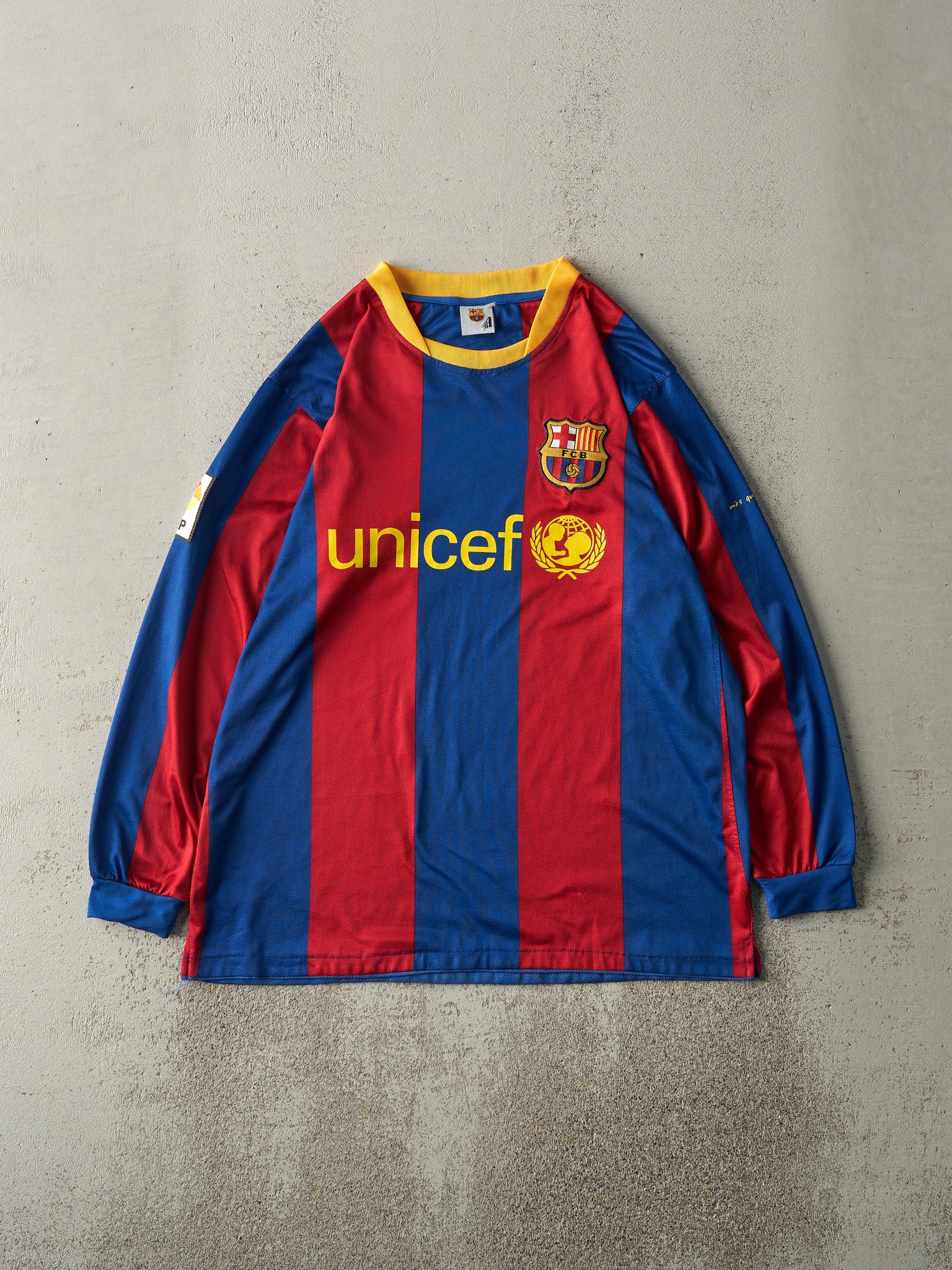 Vintage Y2K Blue & Red Unicef Barcelona Football Club Long Sleeve Soccer Jersey (M)