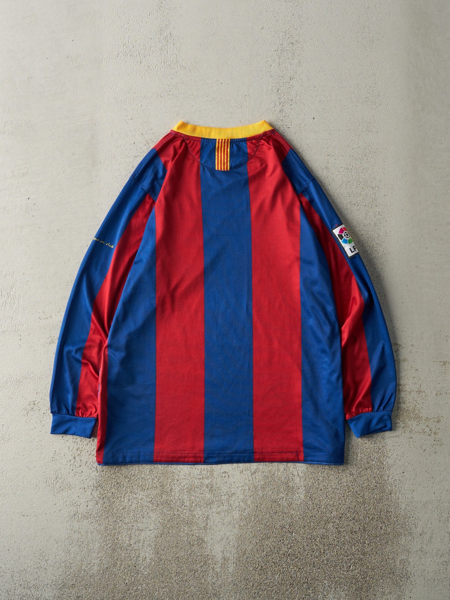 Vintage Y2K Blue & Red Unicef Barcelona Football Club Long Sleeve Soccer Jersey (M)