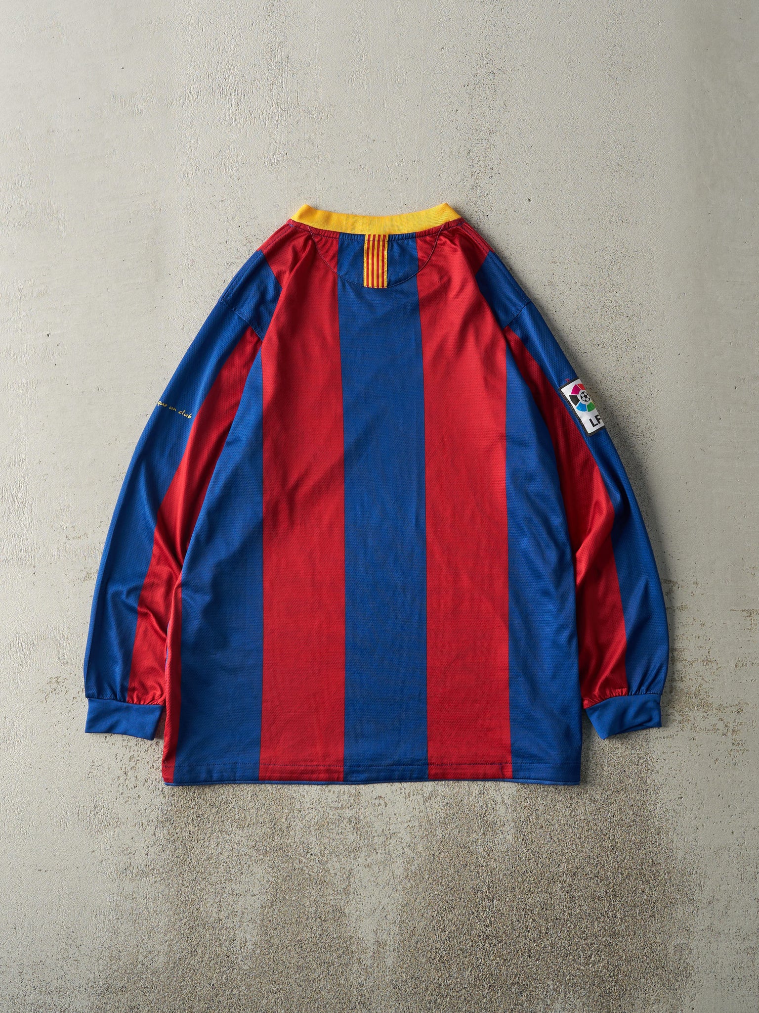 Vintage Y2K Blue & Red Unicef Barcelona Football Club Long Sleeve Soccer Jersey (M)