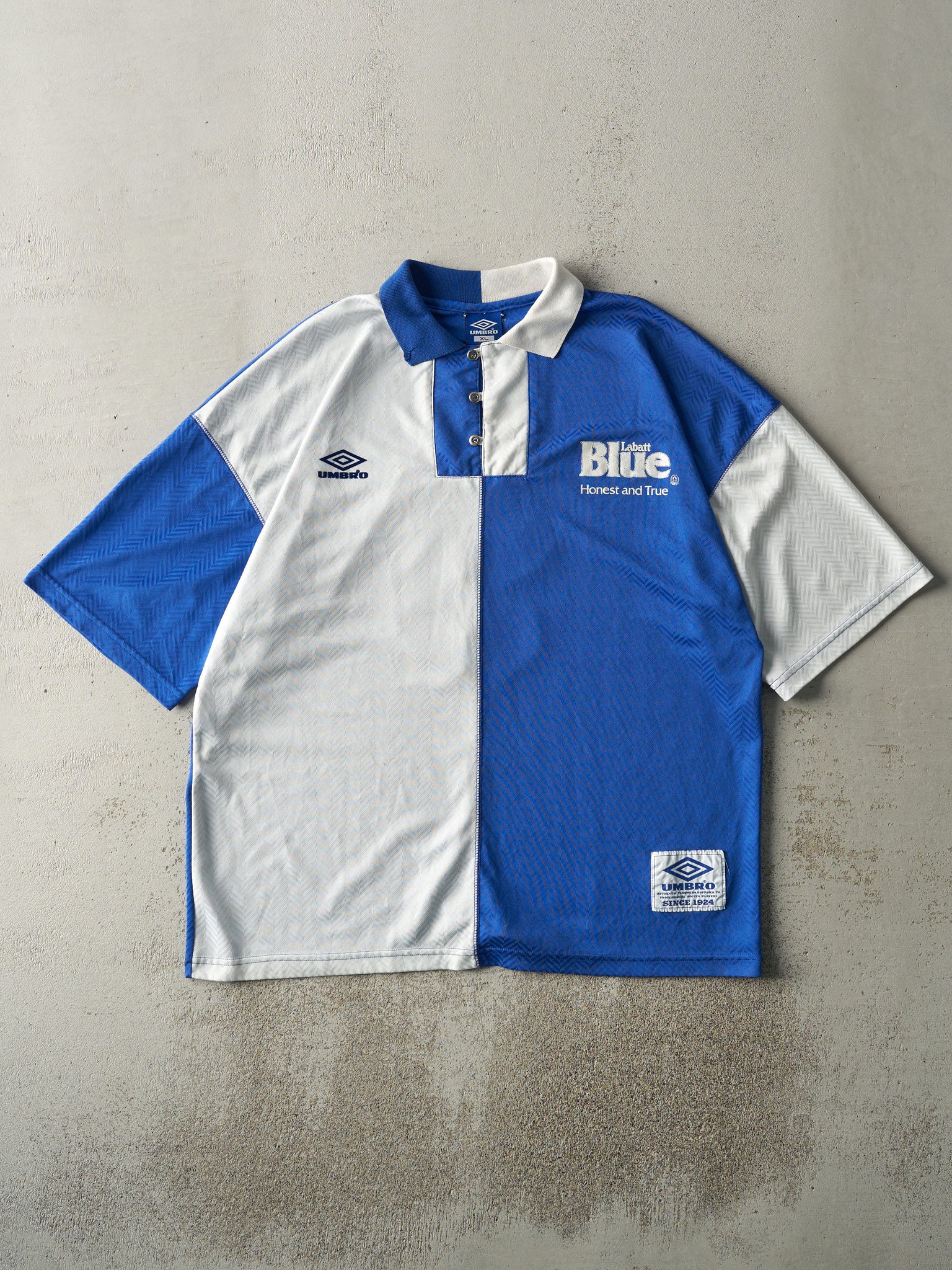 Vintage 90s Blue & White Labatt Blue Umbro Soccer Jersey (XL)