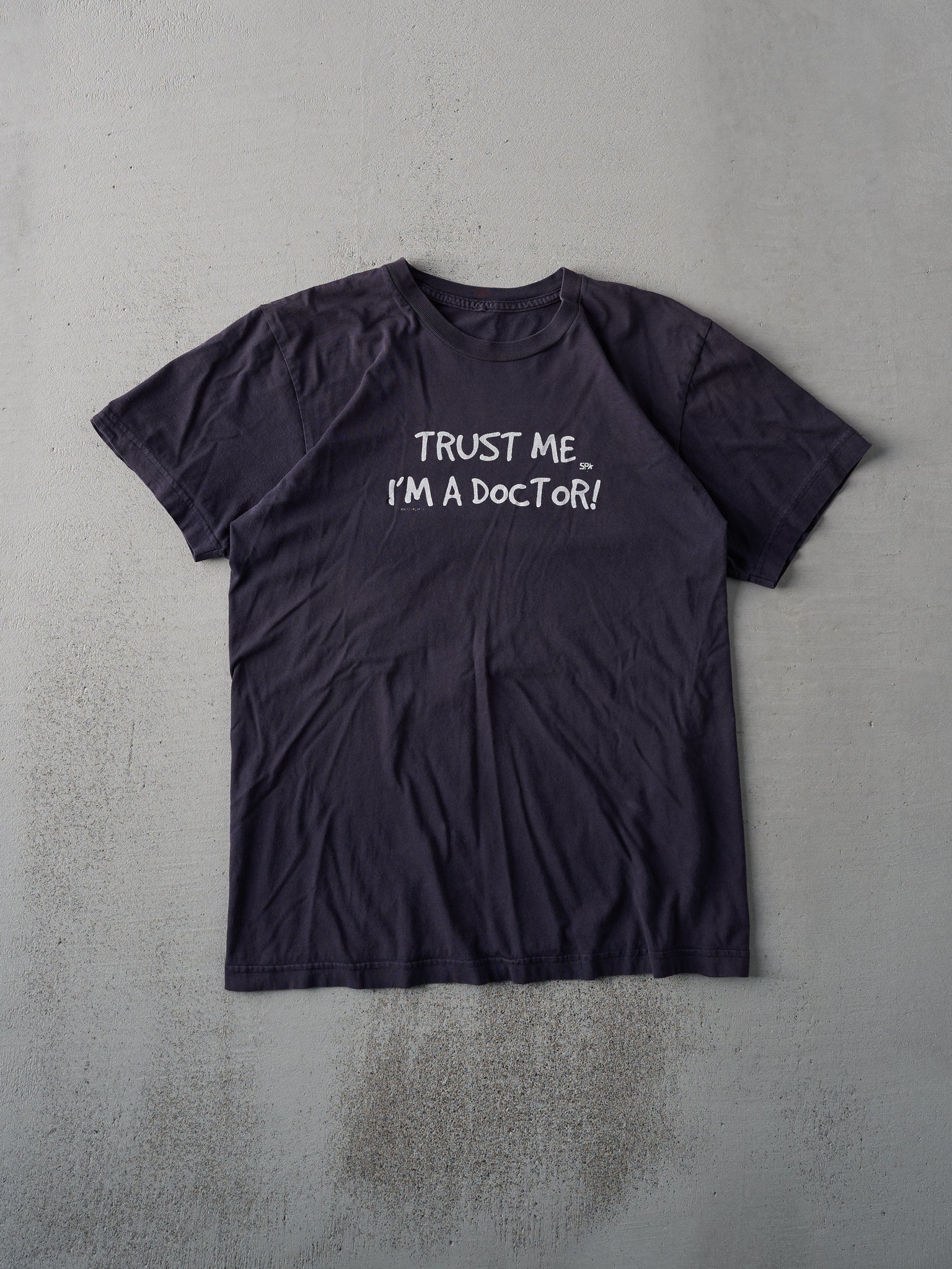 Vintage 90s Navy "Trust Me, I'm A Doctor" Tee (S/M)