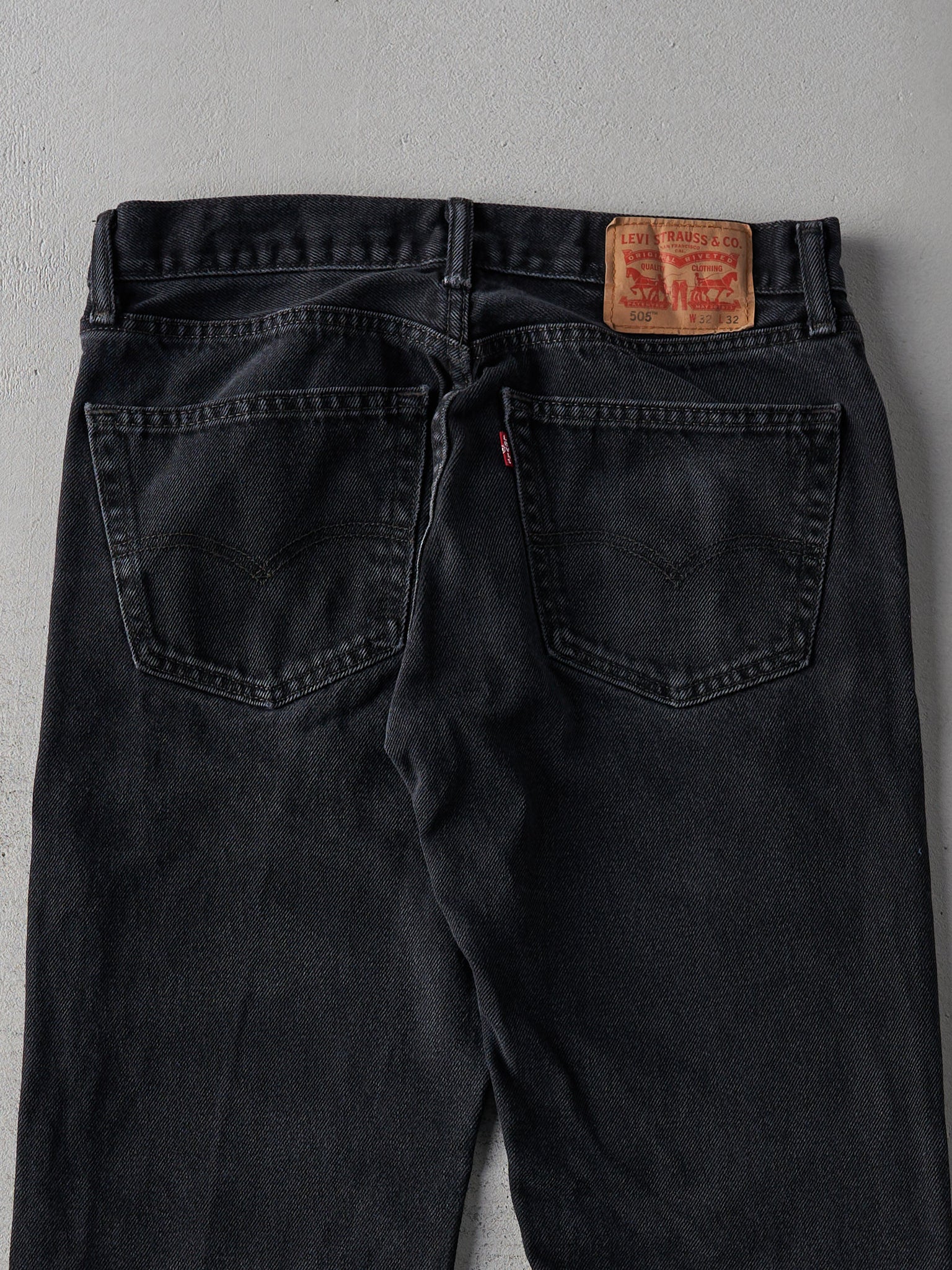 Vintage Y2K Black Levi's 505 Denim Pants (32x30)